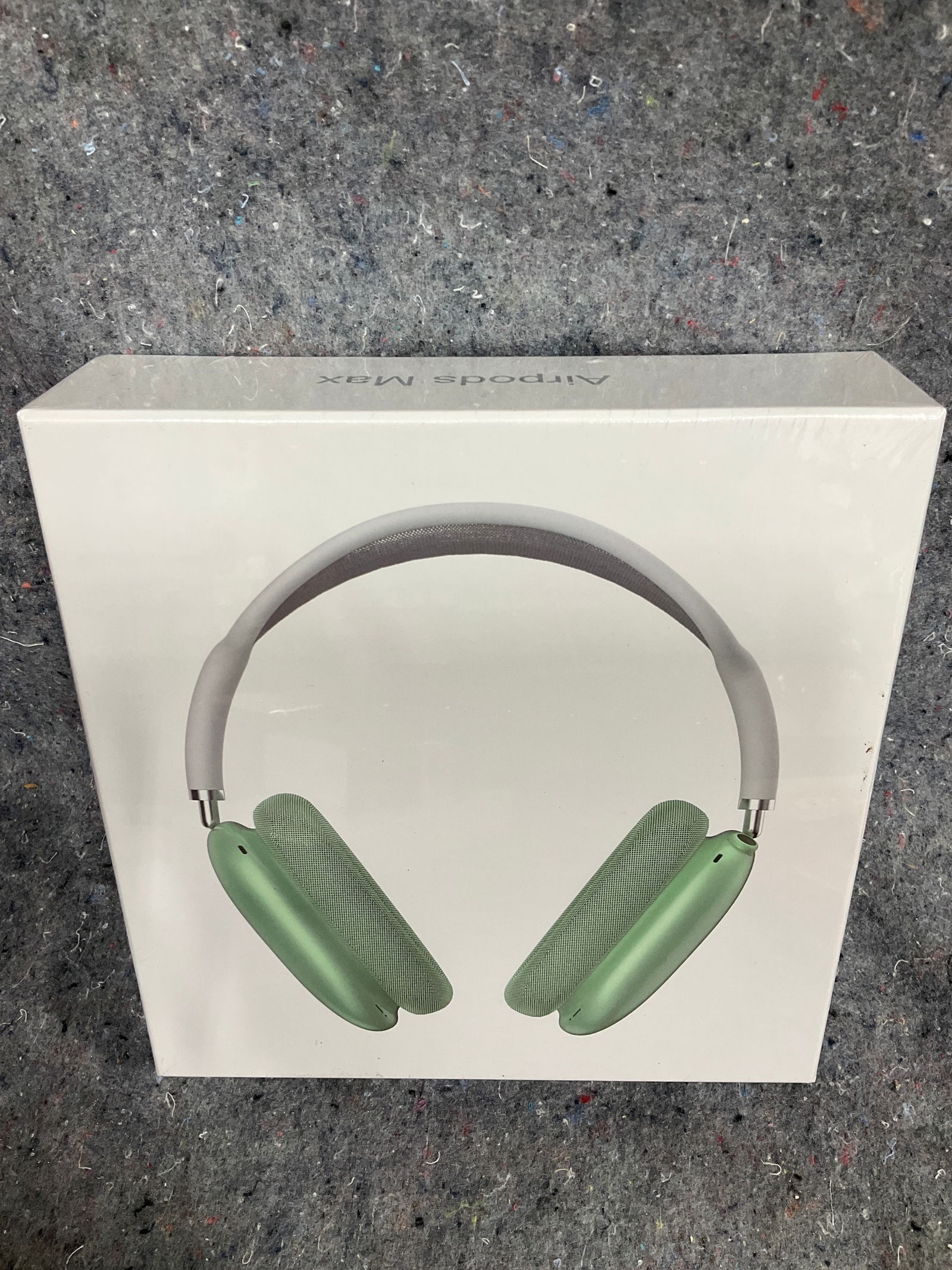 Airpods Max headphones*new in package*: Airpods Max headphones*new in package*unauthenticated