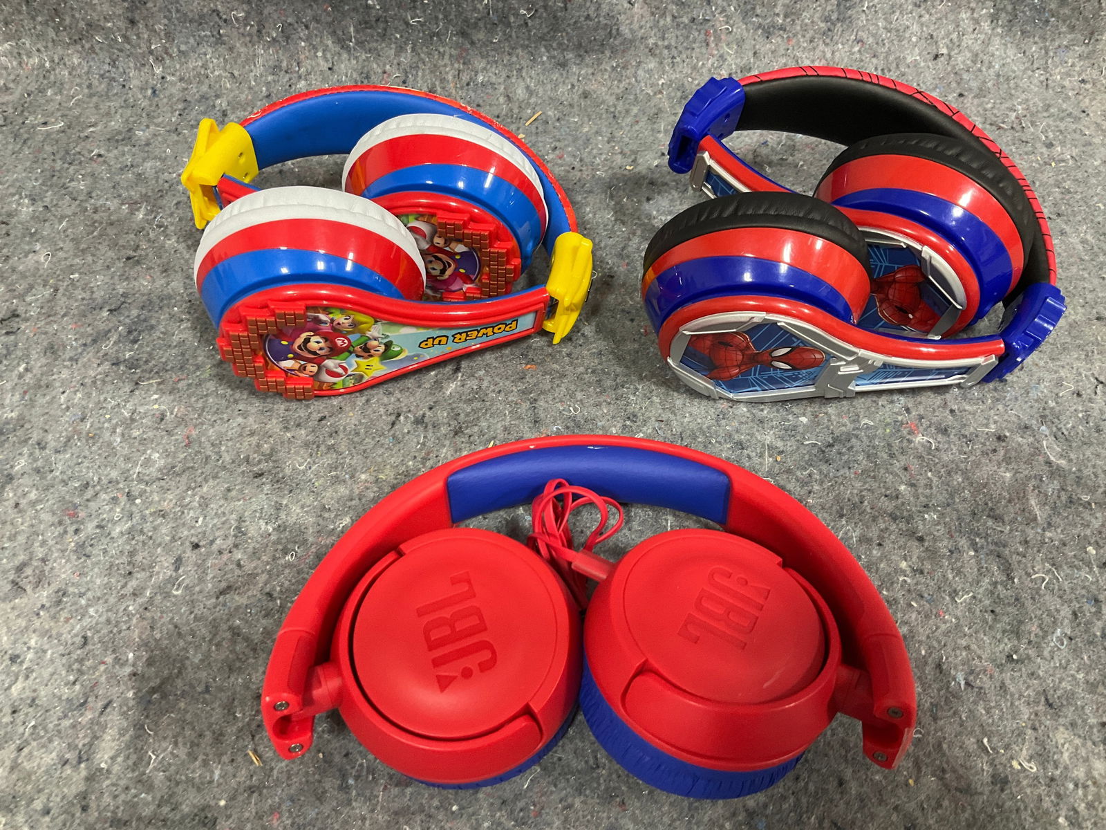 Childrens headphones(JBL and more): Childrens headphones(JBL and more)