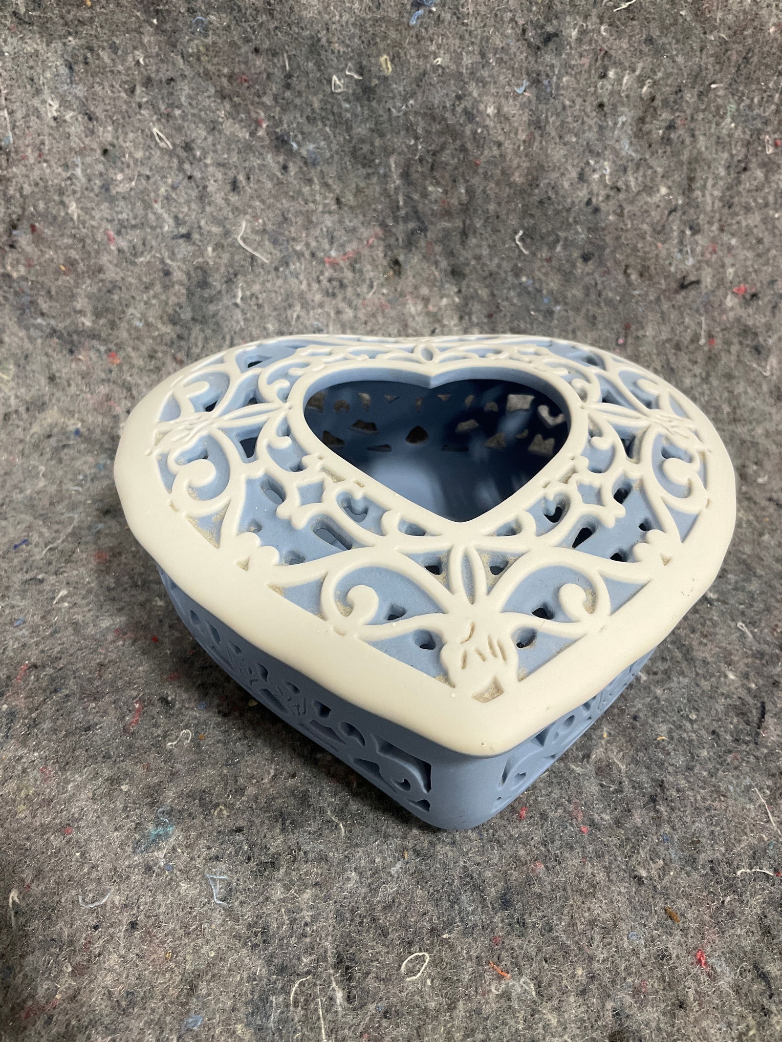 Vintage Wedgwood jasperware trinket dish(5inx5inx2in): Vintage Wedgwood jasperware trinket dish(5inx5inx2in)