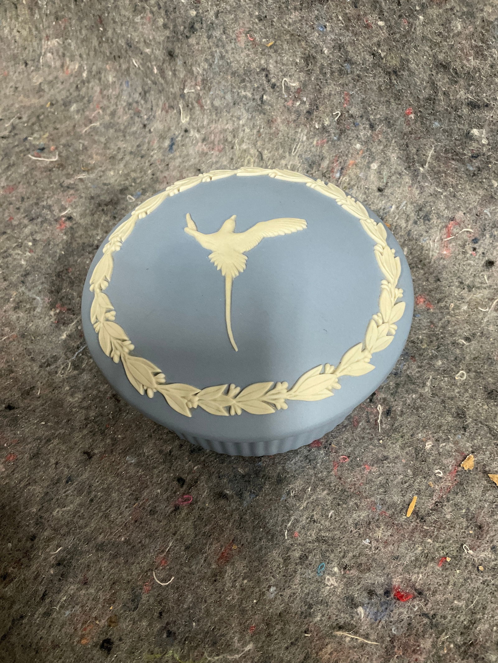 Vintage Wedgwood jasperware trinket dish(3in.x3in.x2in.): Vintage Wedgwood jasperware trinket dish(3in.x3in.x2in.)