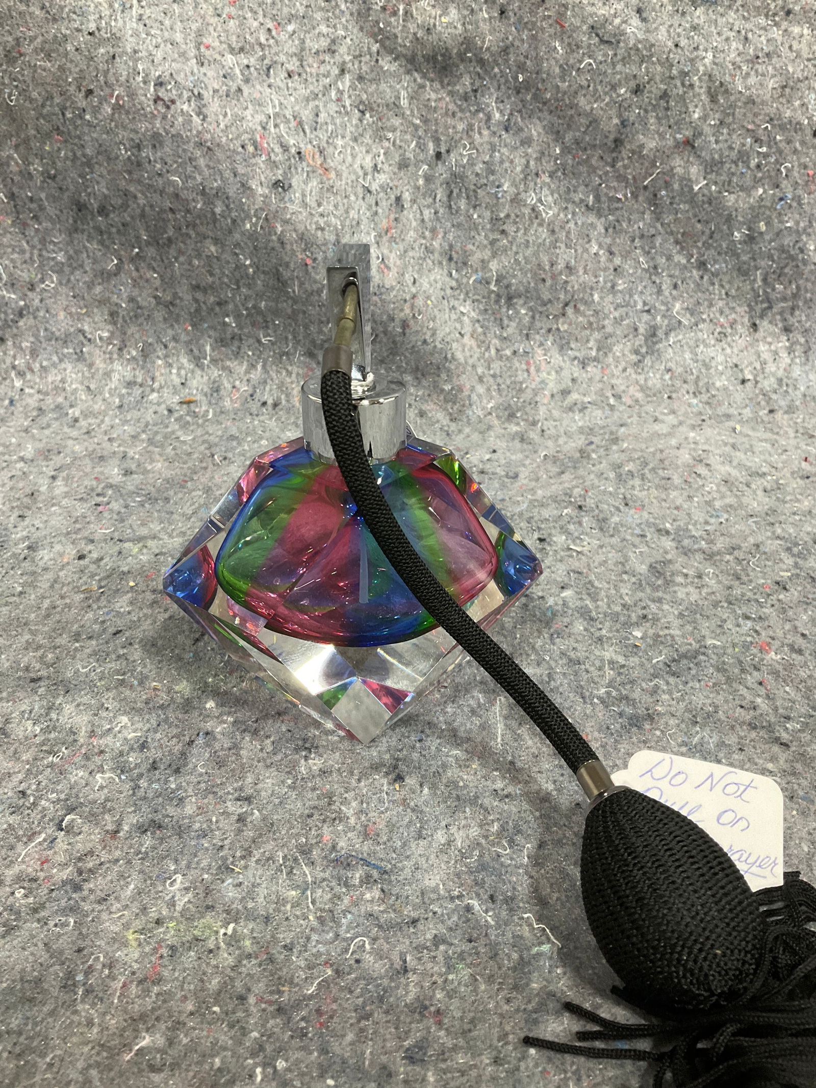 1920s-1930s art deco perfume bottle(5in tall): 1920s-1930s art deco perfume bottle(5in tall)