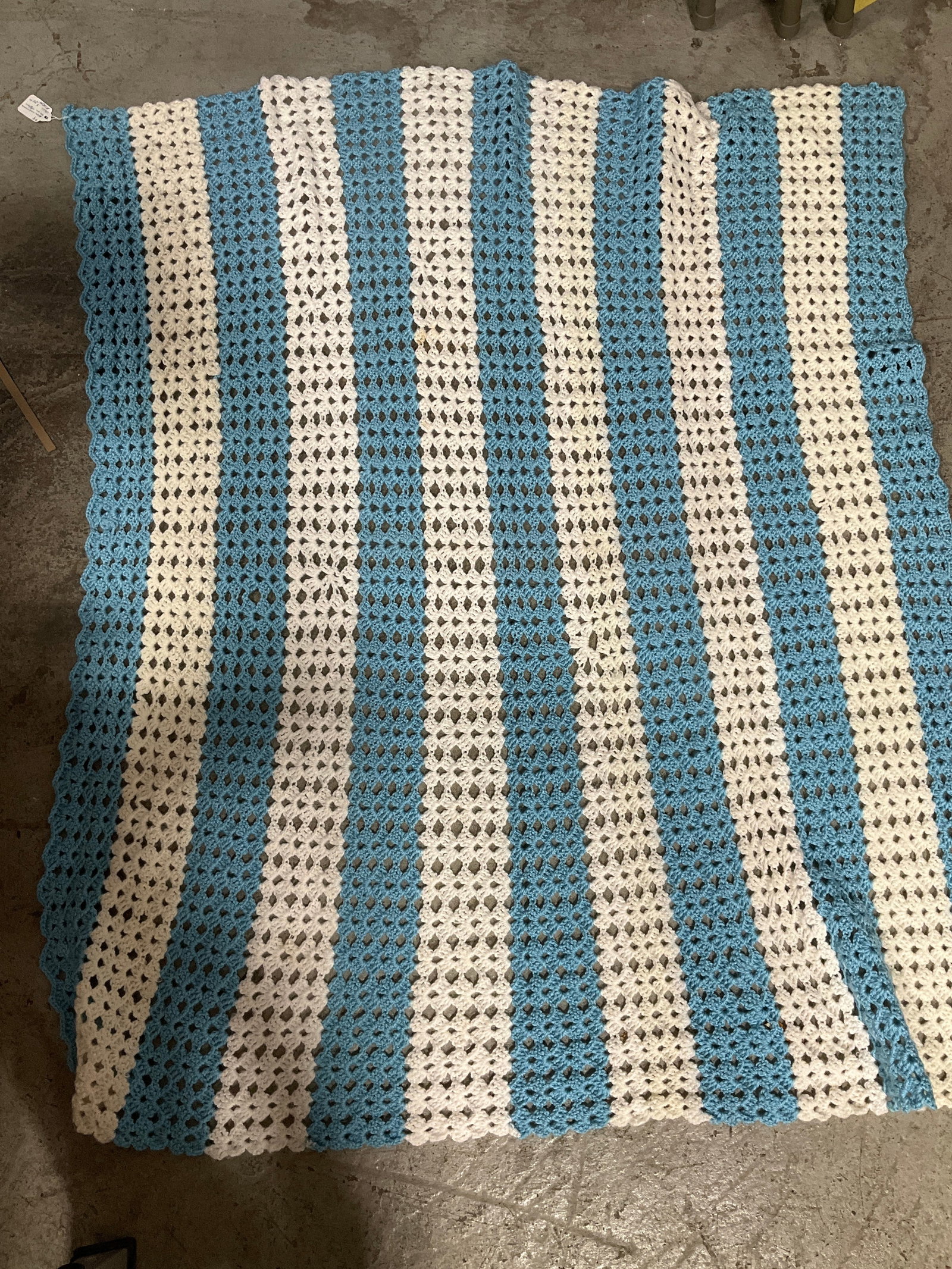 1960s blue and cream striped afghan(40inx48in): 1960s blue and cream striped afghan(40inx48in)