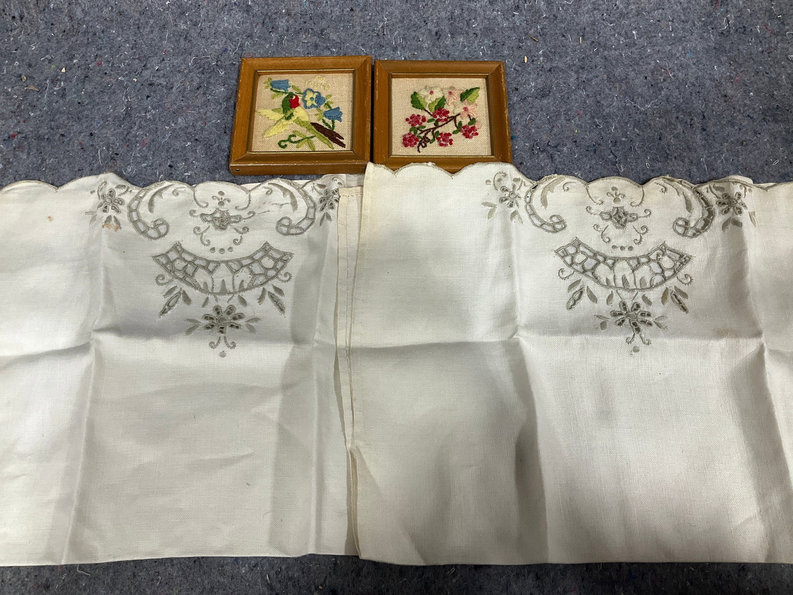 Vintage embroidered table linen and framed artwork(3.75in.x3.75in.): Vintage embroidered table linen and framed artwork(3.75in.x3.75in.)