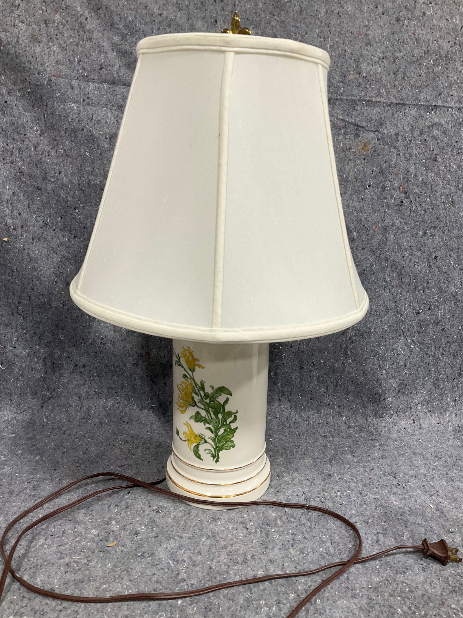 Vintage floral hand painted ceramic table lamp(23.5in tall) (1 of 1)