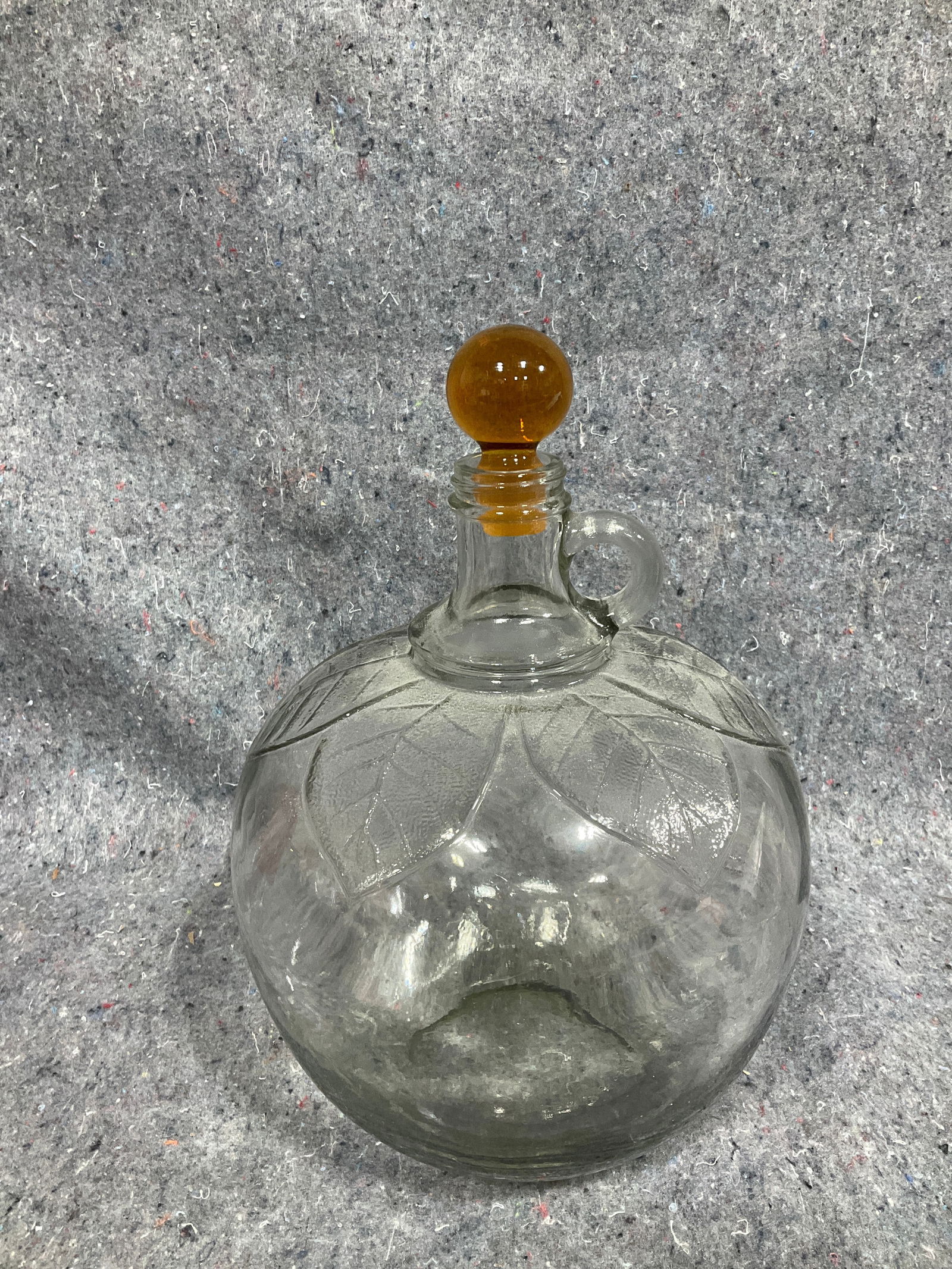 Vintage Laird & Co. glass apple cider jug(11.5in tall): Vintage Laird & Co. glass apple cider jug(11.5in tall)