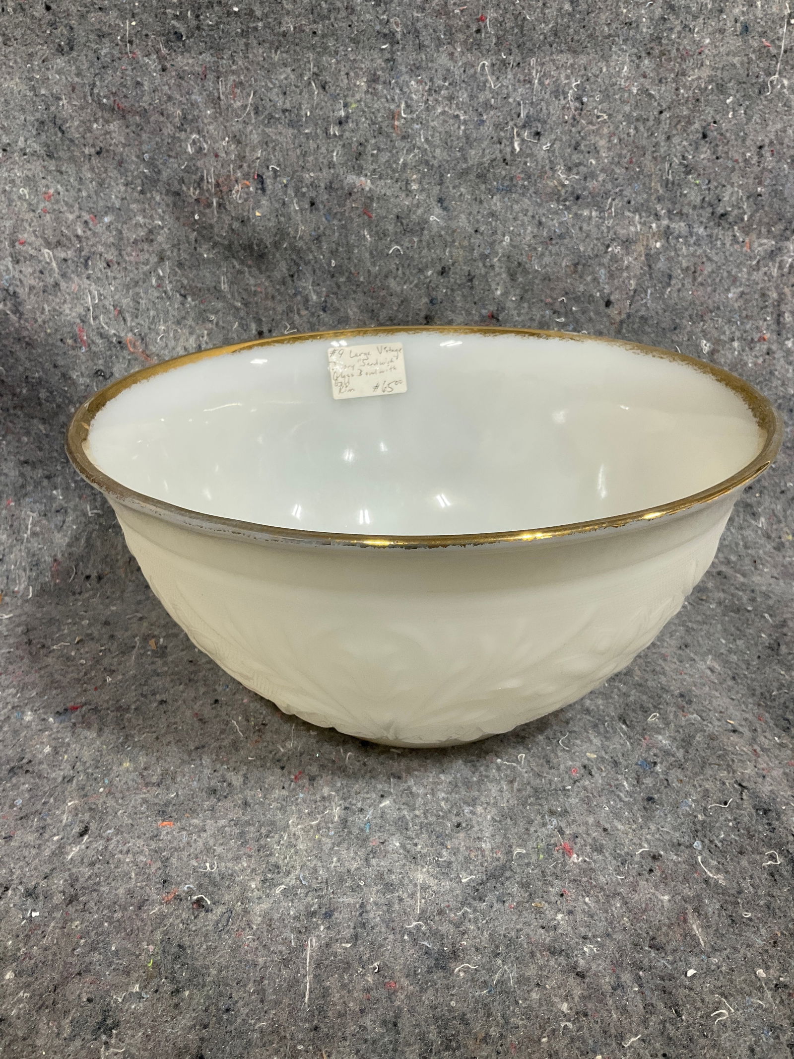 Large ivory bowl with gold trim(5in.tall, 10in.across): Large ivory bowl with gold trim(5in.tall, 10in.across)