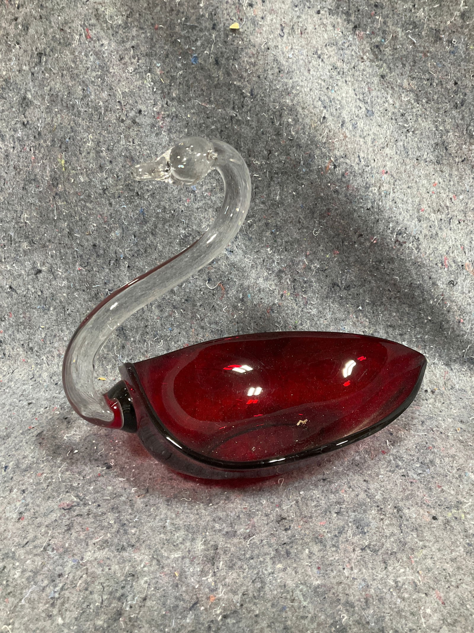 Hand blown Duncan Miller ruby glass swan bowl(9.5in tall): Hand blown Duncan Miller ruby glass swan bowl(9.5in tall)