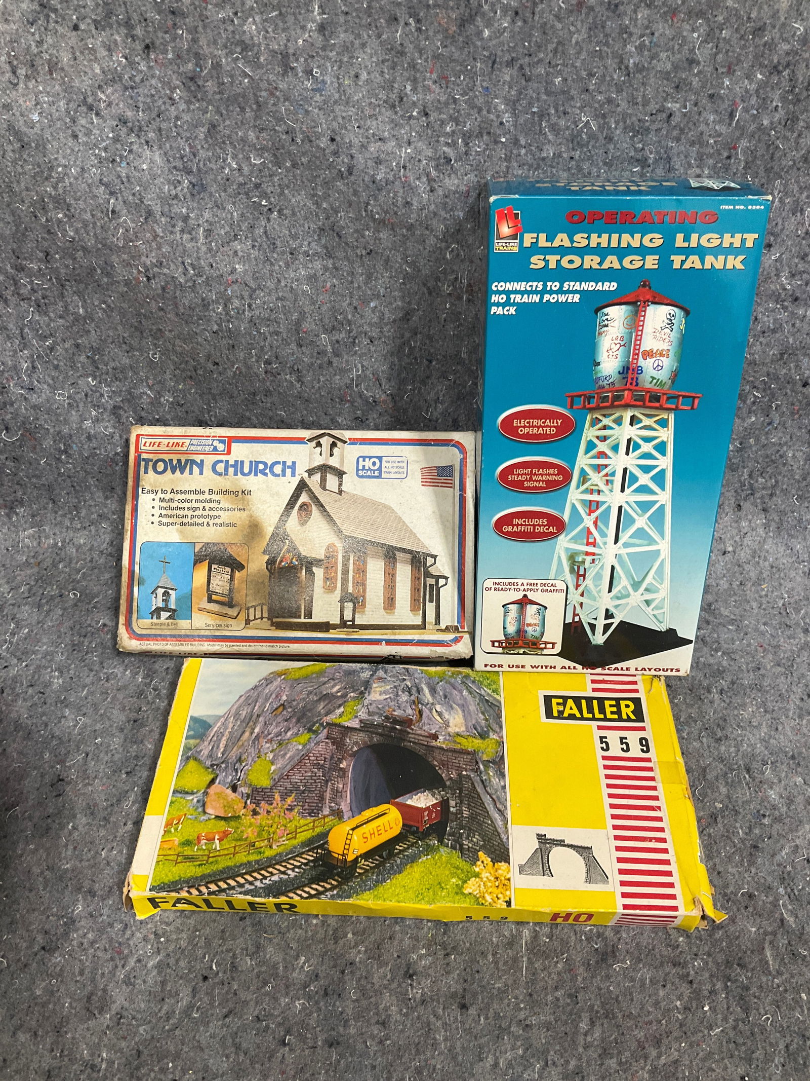 Vintage model sets(Town church, Flashing Light Storage Tank, and more): Vintage model sets(Town church, Flashing Light Storage Tank, and more)