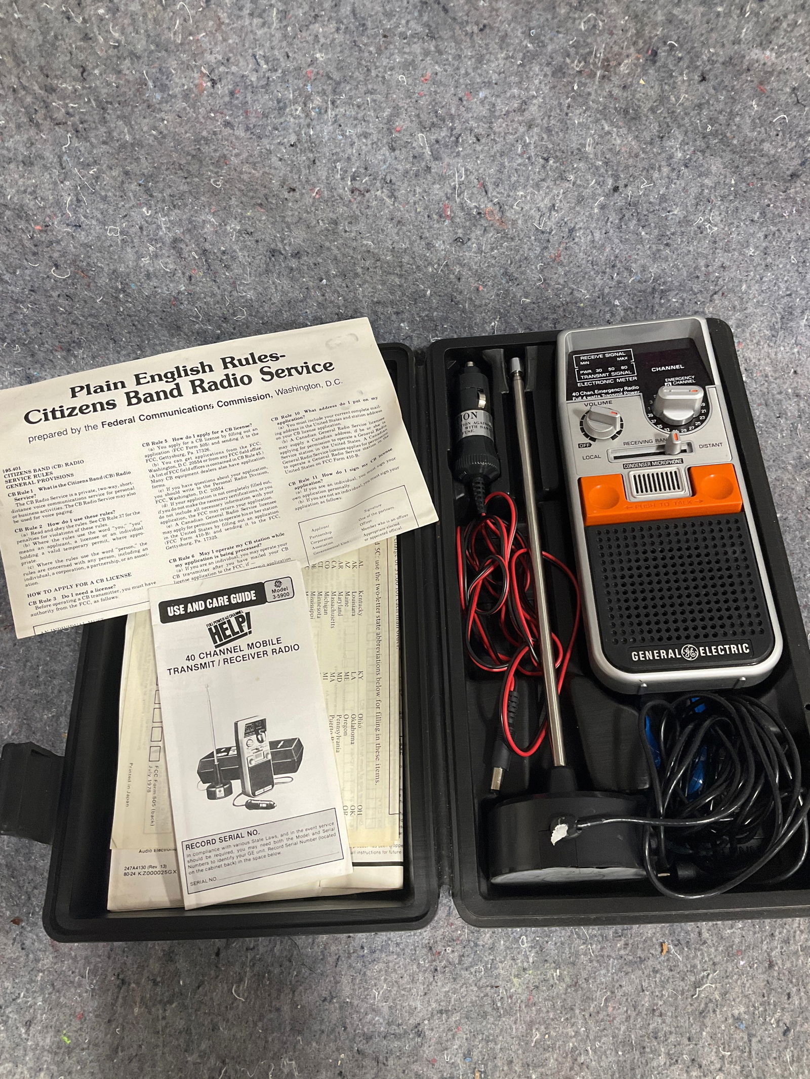 Vintage General Electric CB radio: Vintage General Electric CB radio