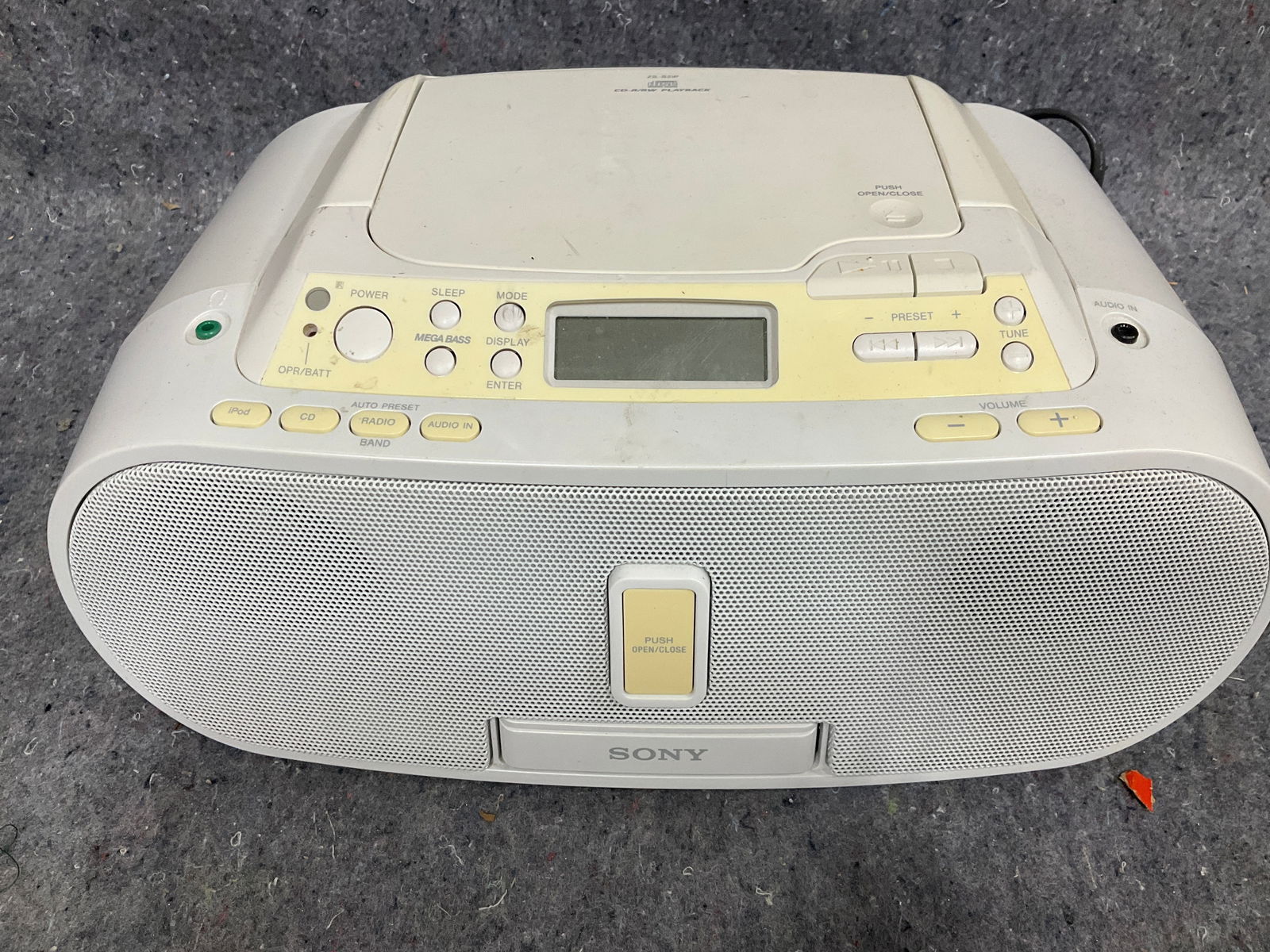 Sony CD player (1 of 1)