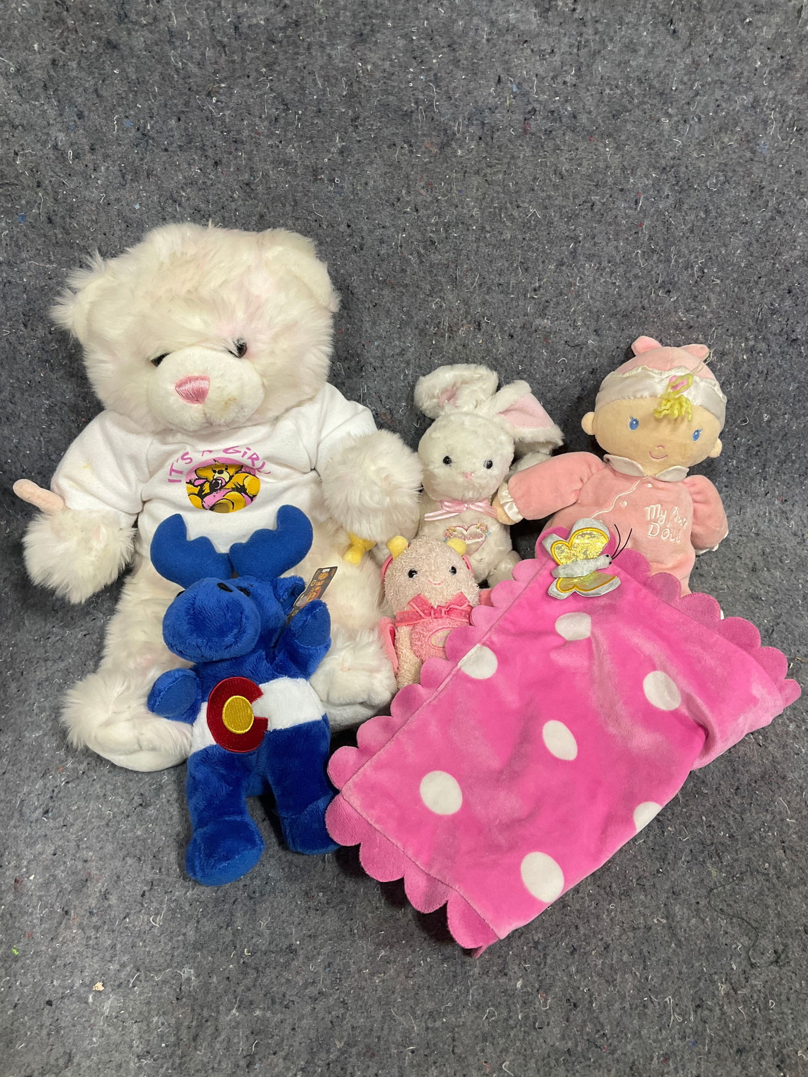 Various plush dolls (1 of 1)