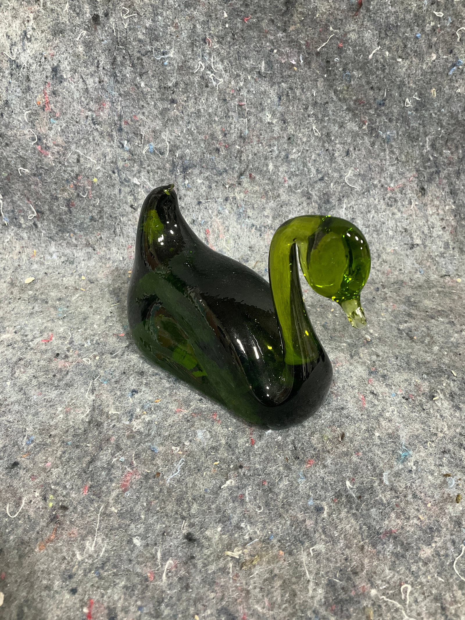 Murano green glass swan(4in tall): Murano green glass swan(4in tall)