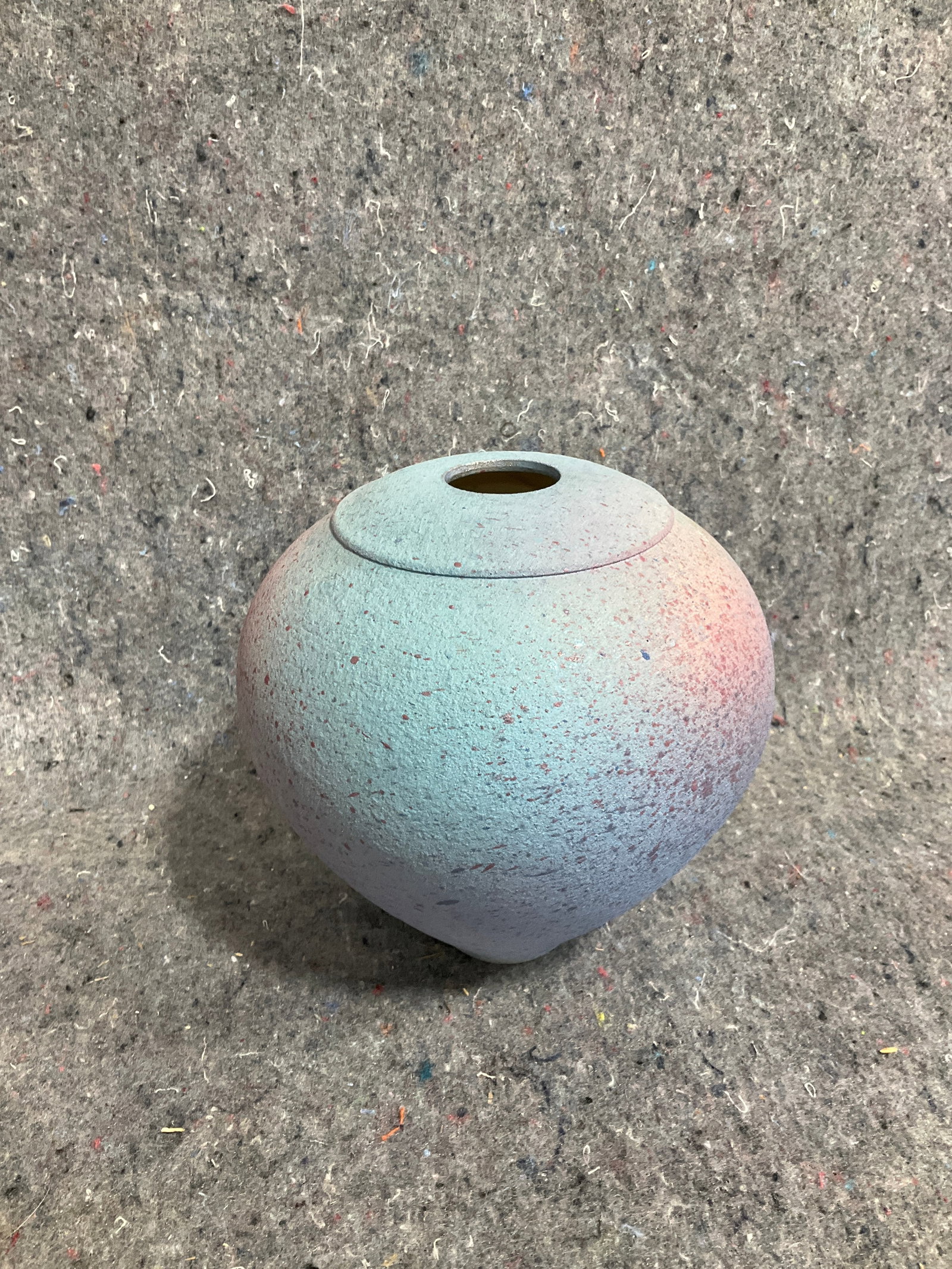 Vintage speckled vase signed on bottom(6in tall): Vintage speckled vase signed on bottom(6in tall)