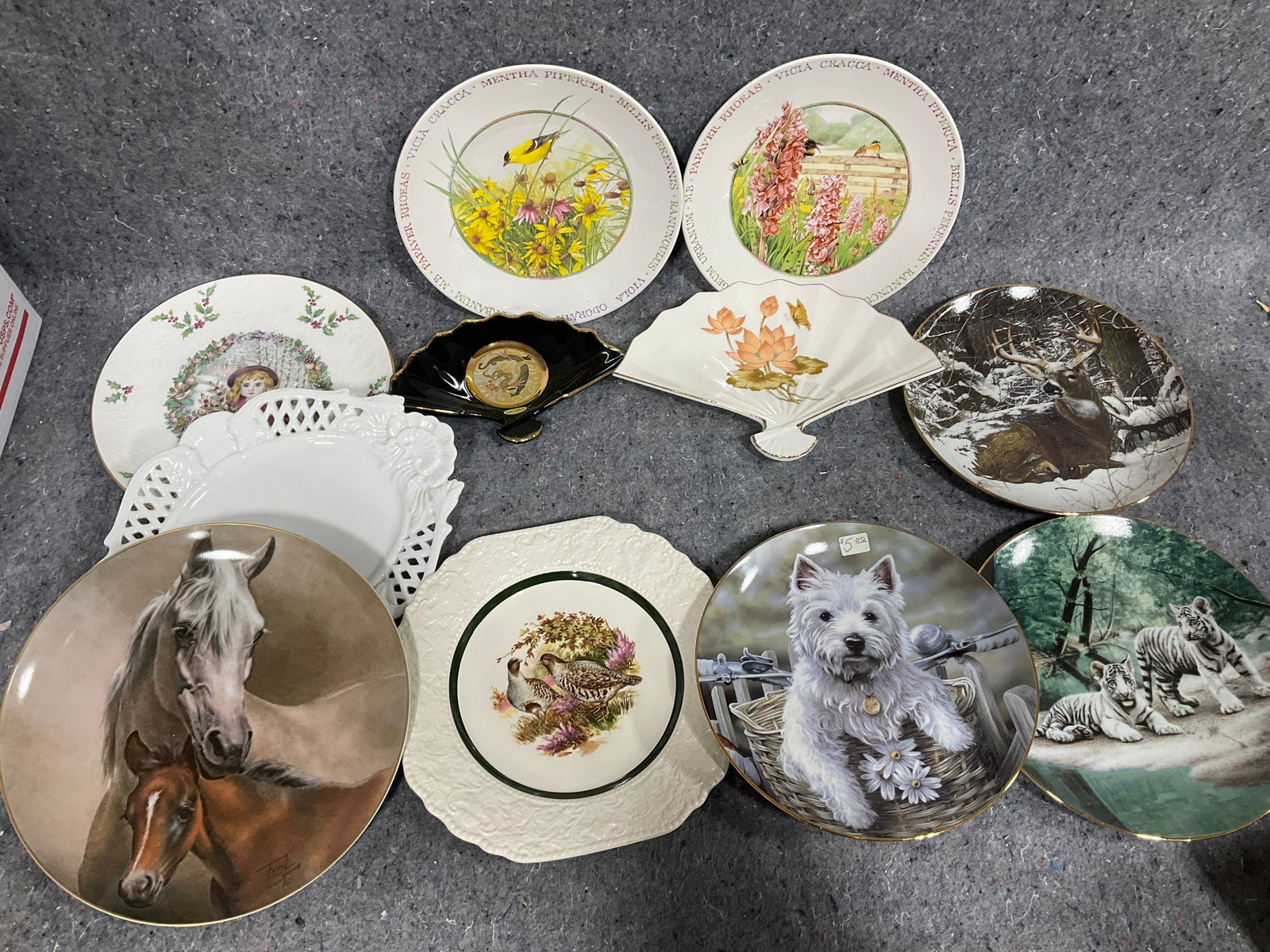 Various Decorative Ceramic Plates (WJ George, Danbury Mint ,etc): Various Decorative Ceramic Plates (WJ George, Danbury Mint ,etc)