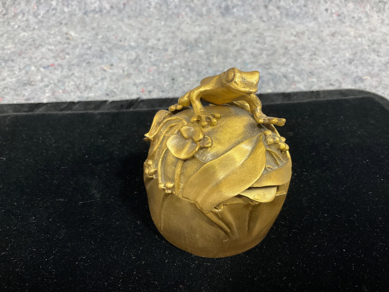 Karen Callan Brass Frog Rosewood Box (3.5in Tall): Karen Callan Brass Frog Rosewood Box (3.5in Tall)