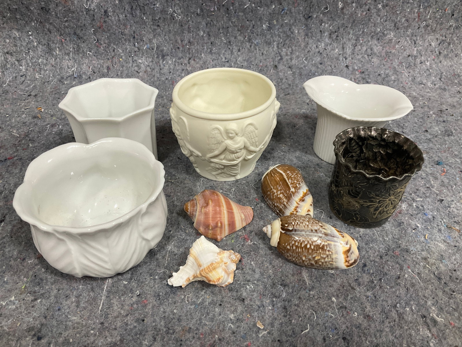 Various Mikasa Ceramics, Shells, and more (Tallest - 3in): Various Mikasa Ceramics, Shells, and more (Tallest - 3in)