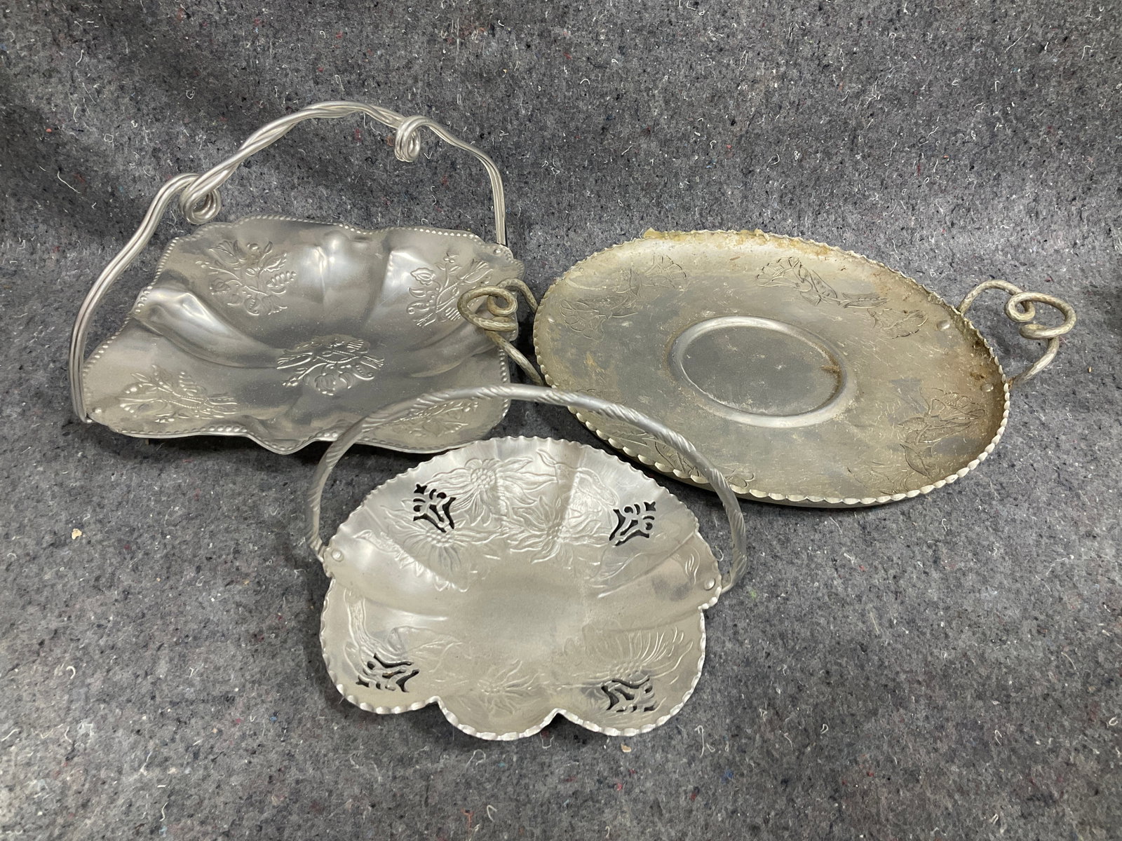 Hammered Aluminum Metal Trays (7.5in Tall): Hammered Aluminum Metal Trays (7.5in Tall)