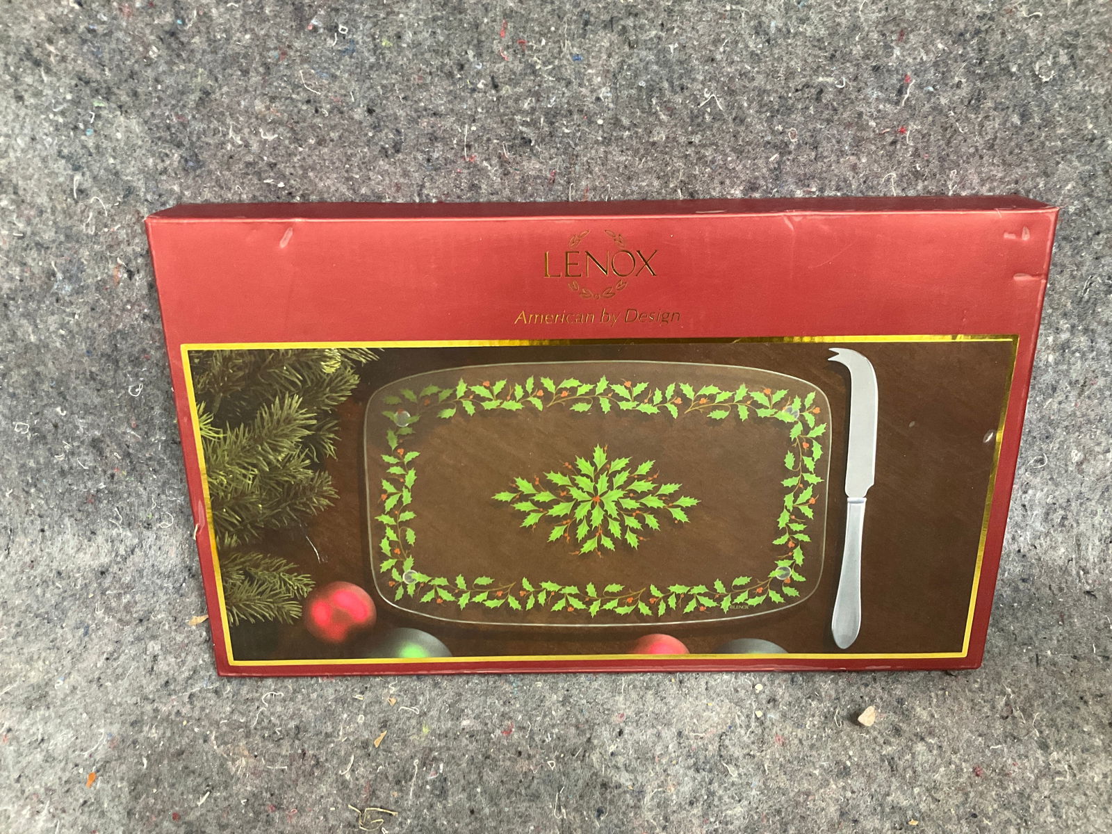 Lenox holidya glass cheese board with knife: Lenox holidya glass cheese board with knife