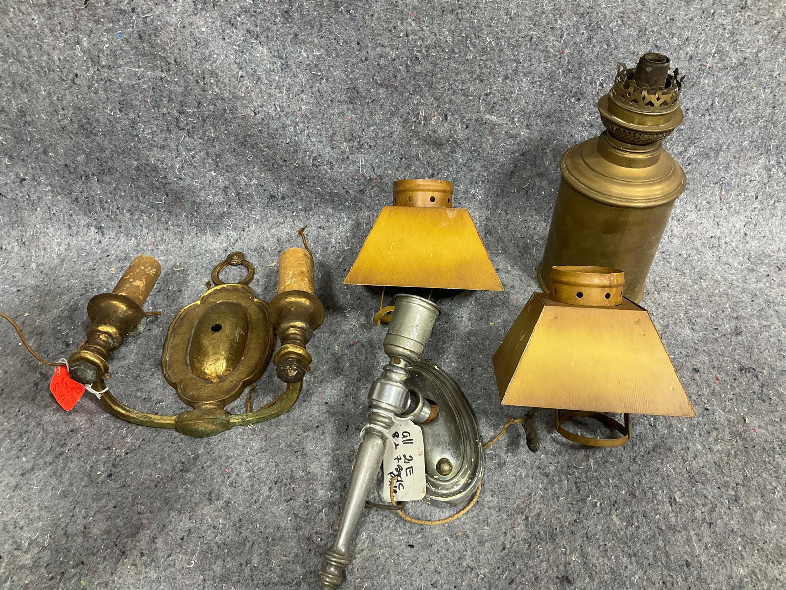 Vintage wall sconces and more(tallest 10in): Vintage wall sconces and more(tallest 10in)