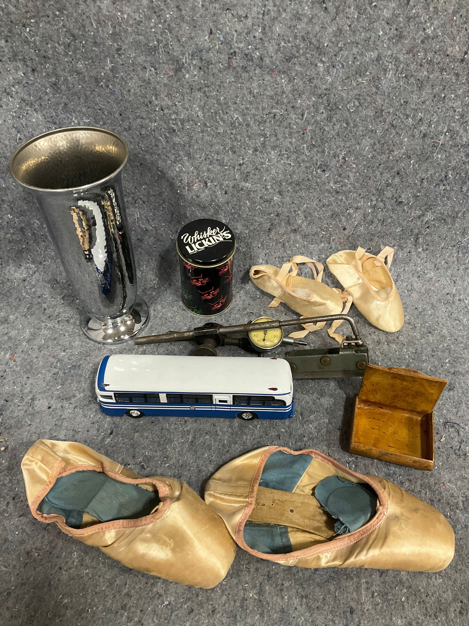 Vintage ballet shoes(5.5), silverplated bud vase, and more: Vintage ballet shoes(5.5), silverplated bud vase, and more