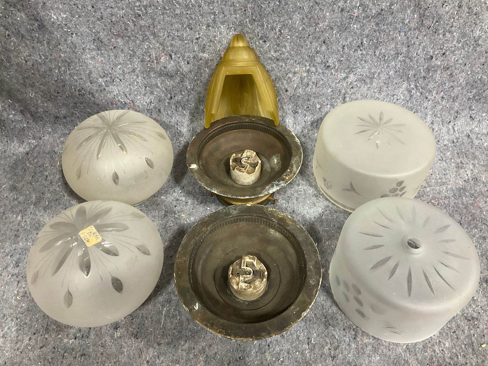 Various lampshades: Various lampshades