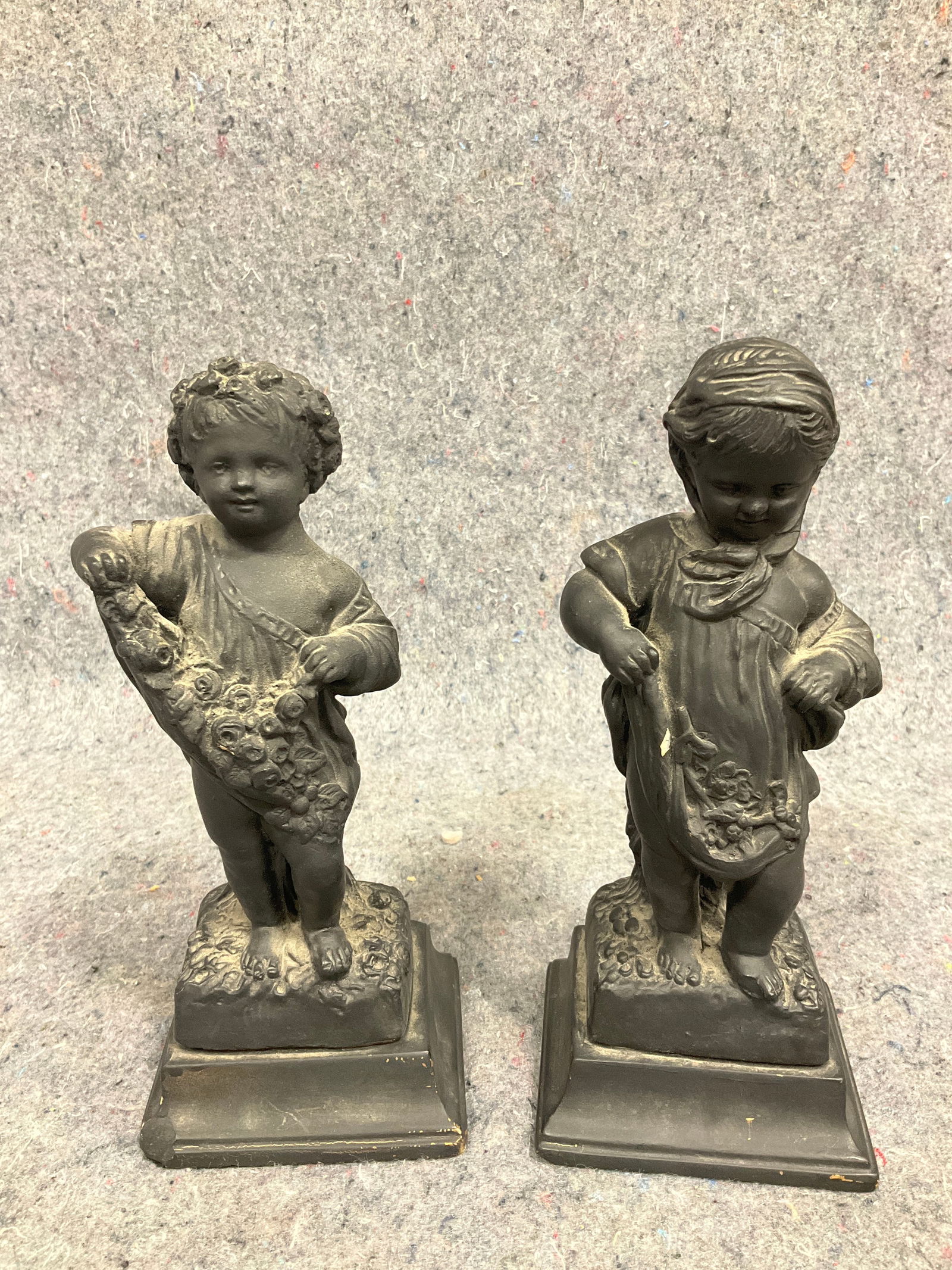 Vintage italian chalkware cherubs(8.5in tall-slightly chipped) (1 of 1)
