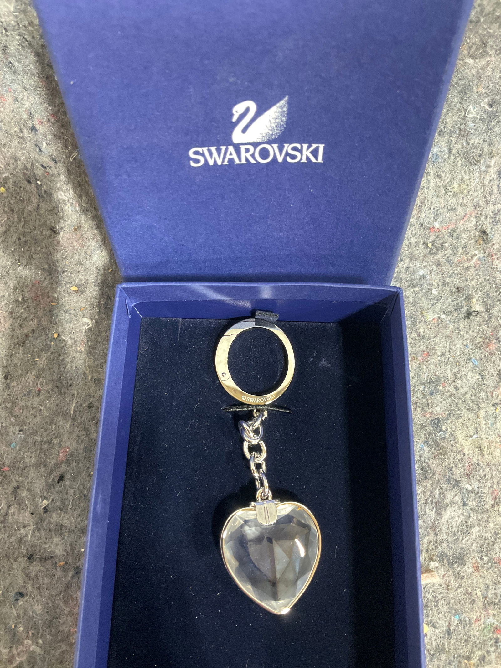 Swarovski keychain (1 of 1)