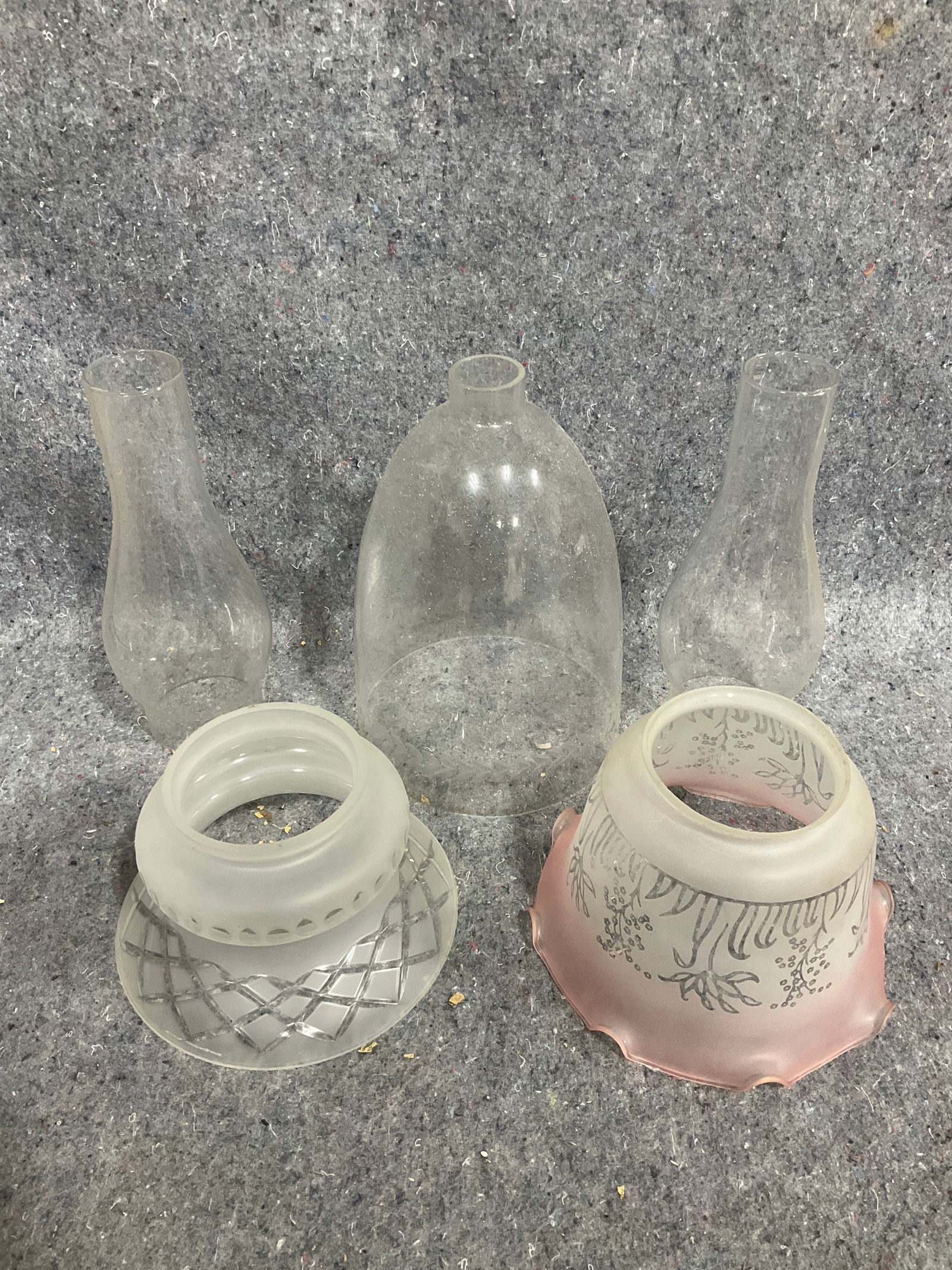 Glass lampshades and glass chimneys: Glass lampshades and glass chimneys