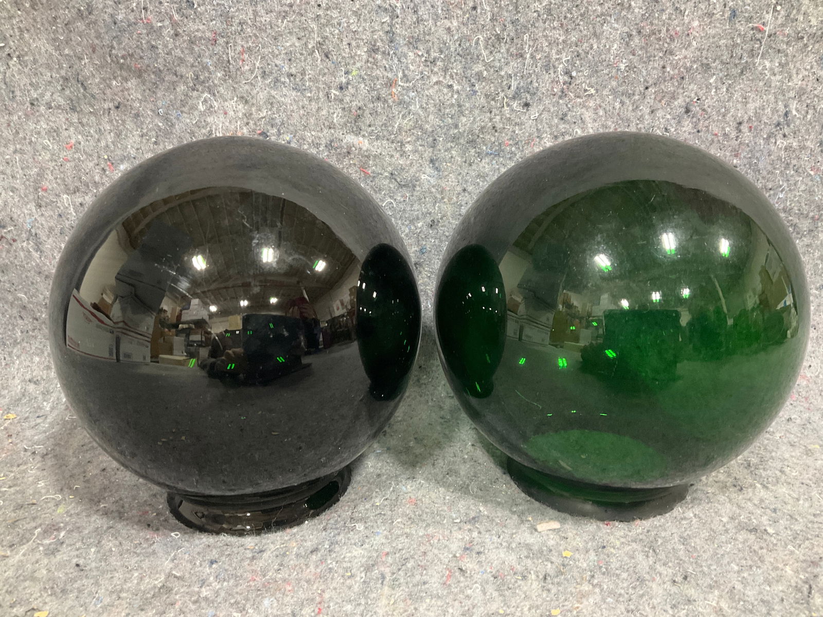 Vintage glass fishing floats(6.5in tall): Vintage glass fishing floats(6.5in tall)