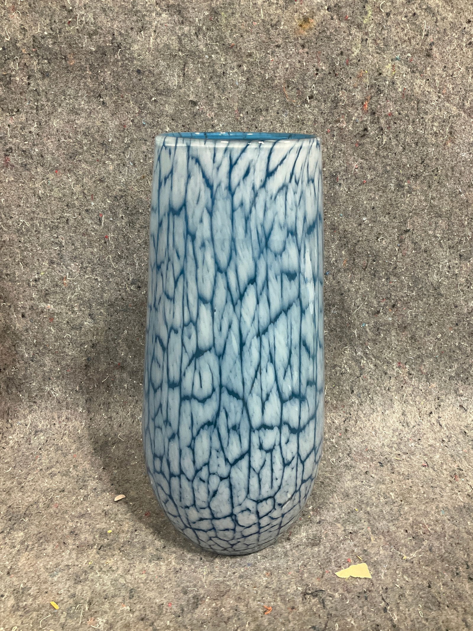 Hand blown Murano style art glass vase(12intall): Hand blown Murano style art glass vase(12intall)