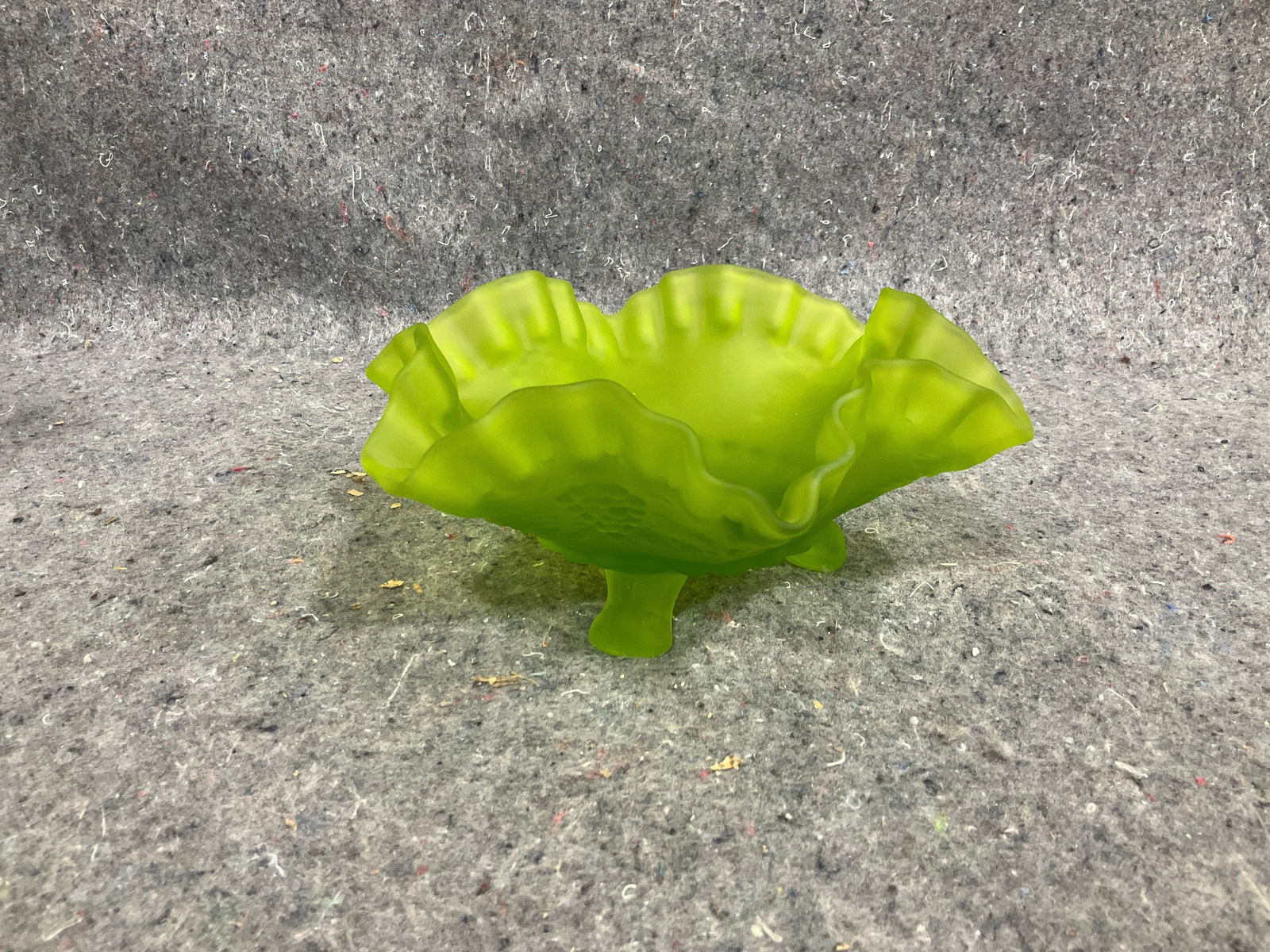 Vintage Westmoreland satin green footed bowl(3.25in tall): Vintage Westmoreland satin green footed bowl(3.25in tall)