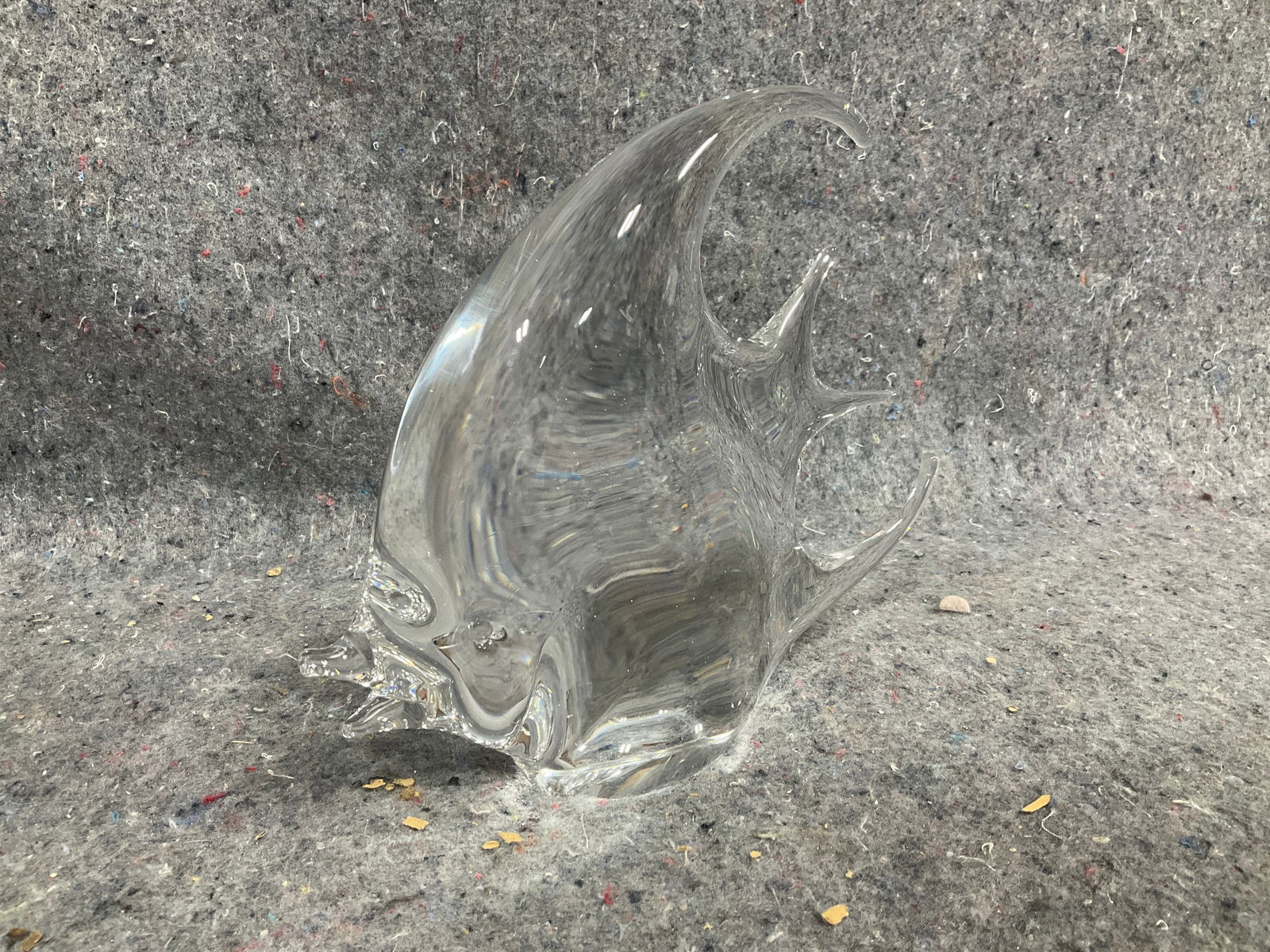 Murano style clear art angel fish sculpture(7in tall): Murano style clear art angel fish sculpture(7in tall)