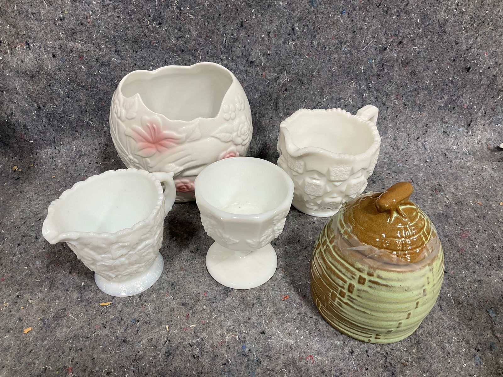 Milk glass pitchers/cup, vintage Frankoma pottery pot, and more(5.5in tallest): Milk glass pitchers/cup, vintage Frankoma pottery pot, and more(5.5in tallest)