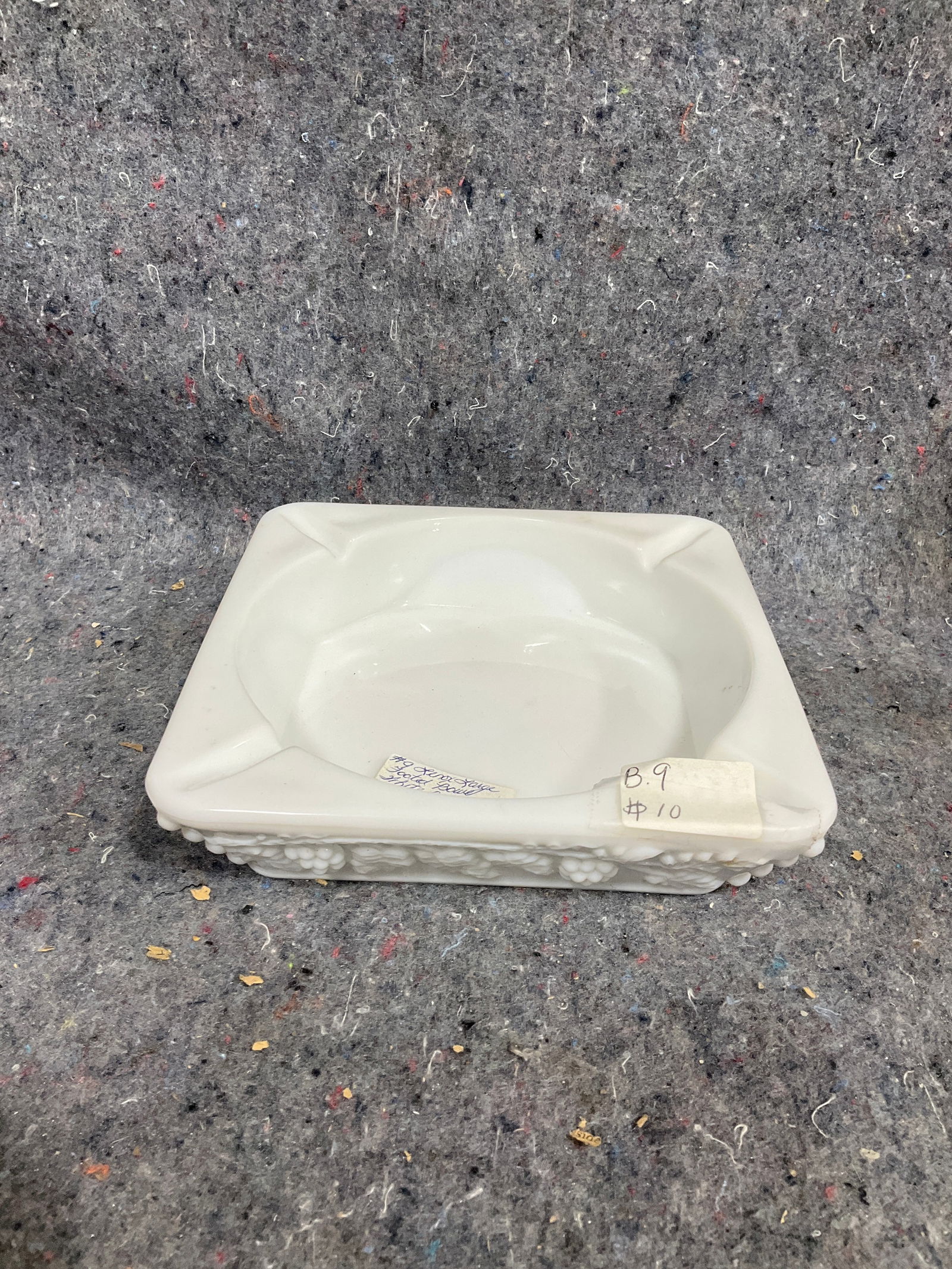 Vintage Westmoreland peneled grape milk glass ashtray: Vintage Westmoreland peneled grape milk glass ashtray