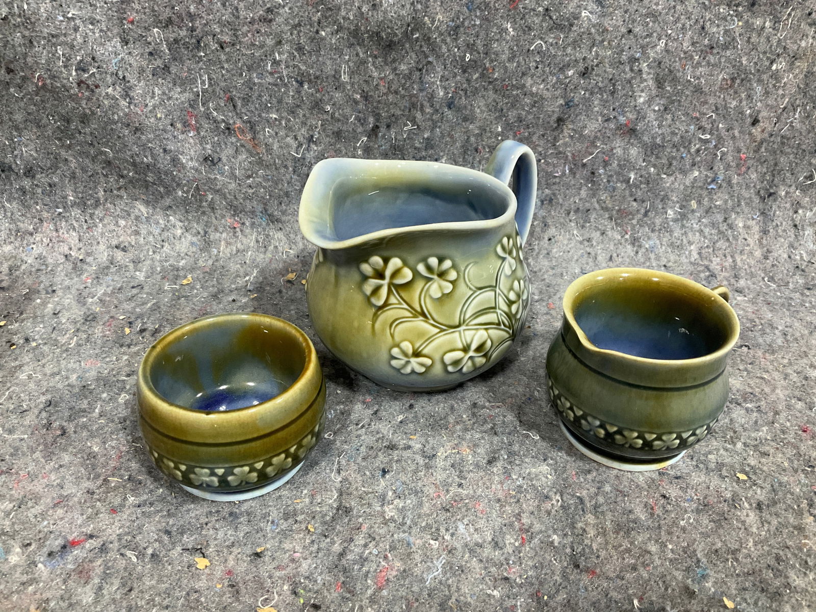 Irish porcelain pitchers and bowl: Irish porcelain pitchers and bowl