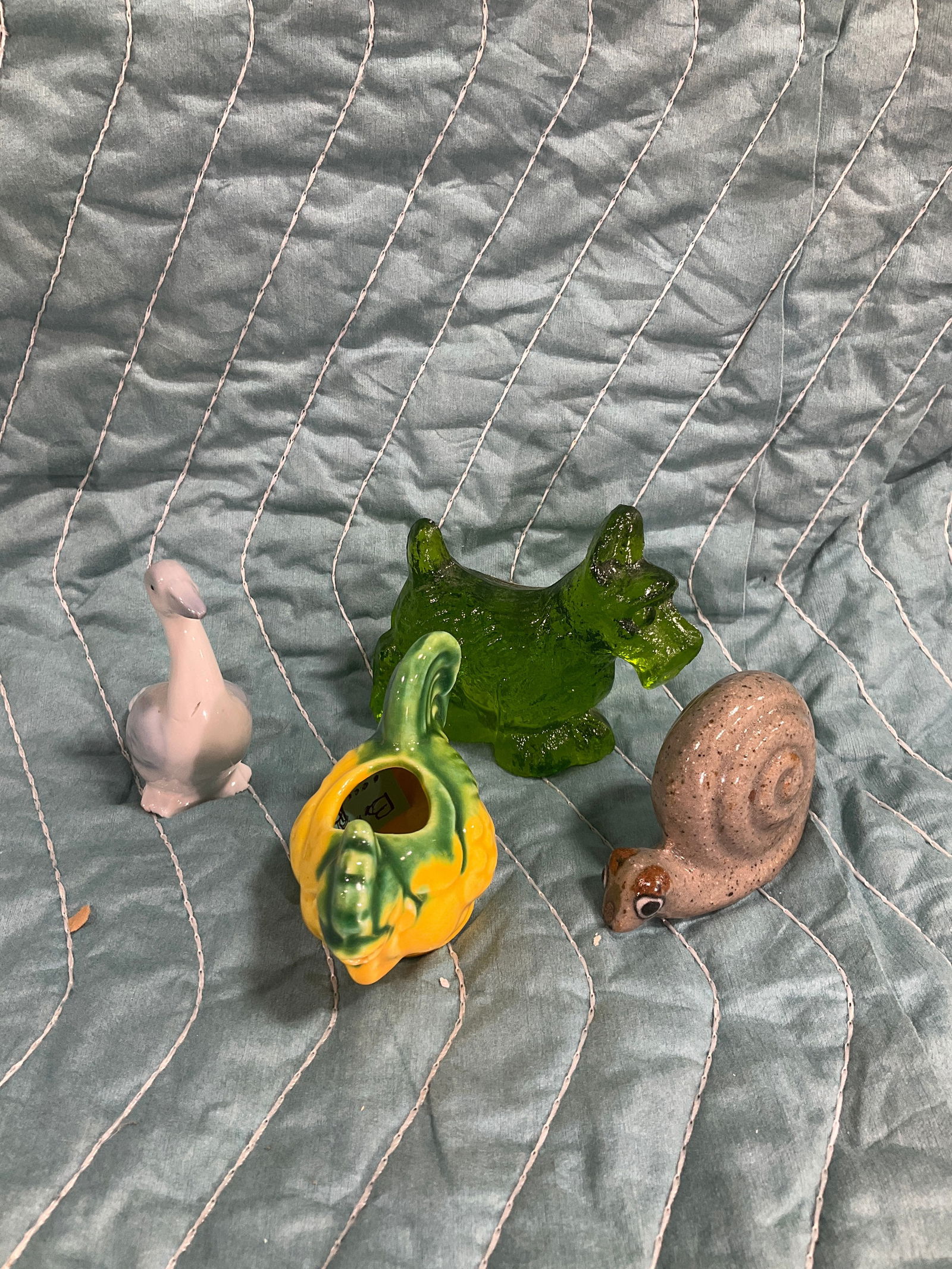 Ceramic snail, glass dog, and other figures(3in tallest): Ceramic snail, glass dog, and other figures(3in tallest)