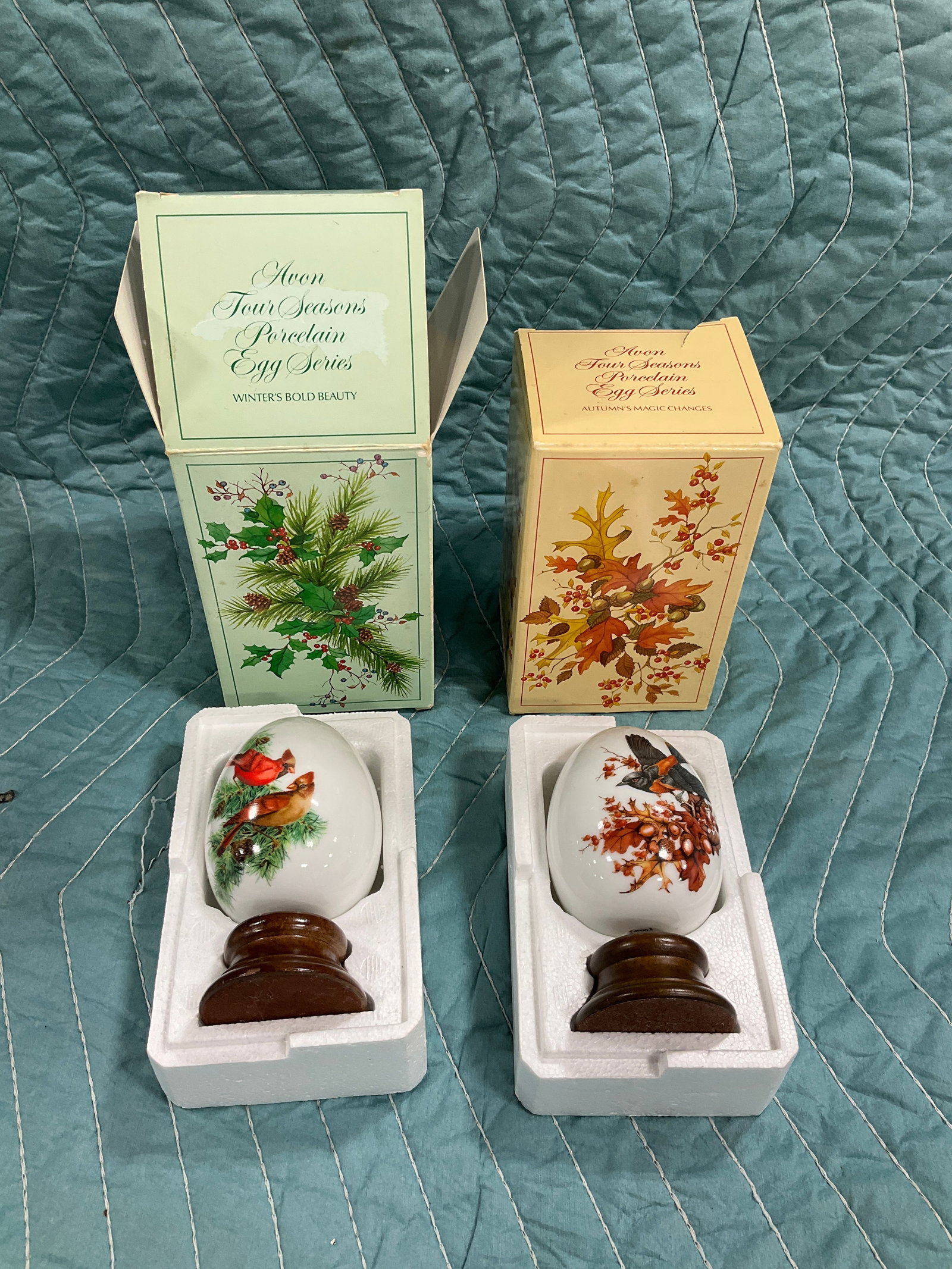 Avon collectible eggs with stands*new in box*: Avon collectible eggs with stands*new in box*