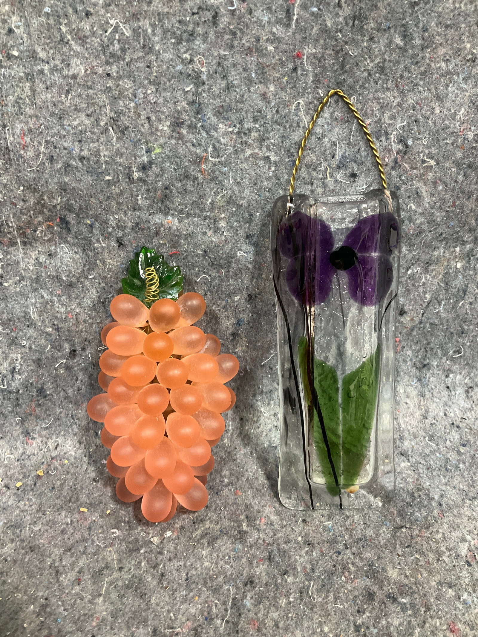 Glass wall hanging planter and stone grapes cluster (1 of 1)