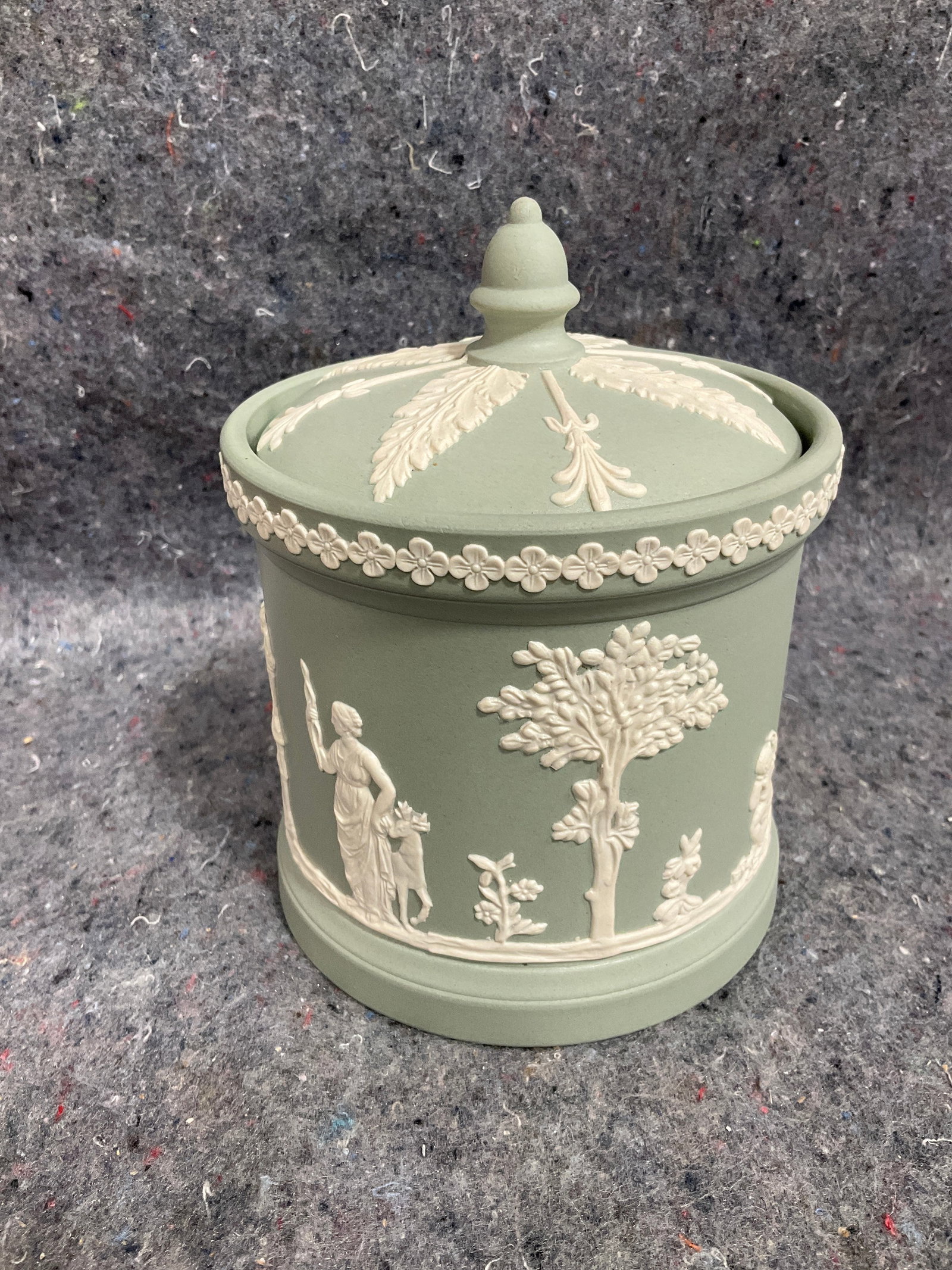 Wedgwood container with lid(5.5in tall) (1 of 1)