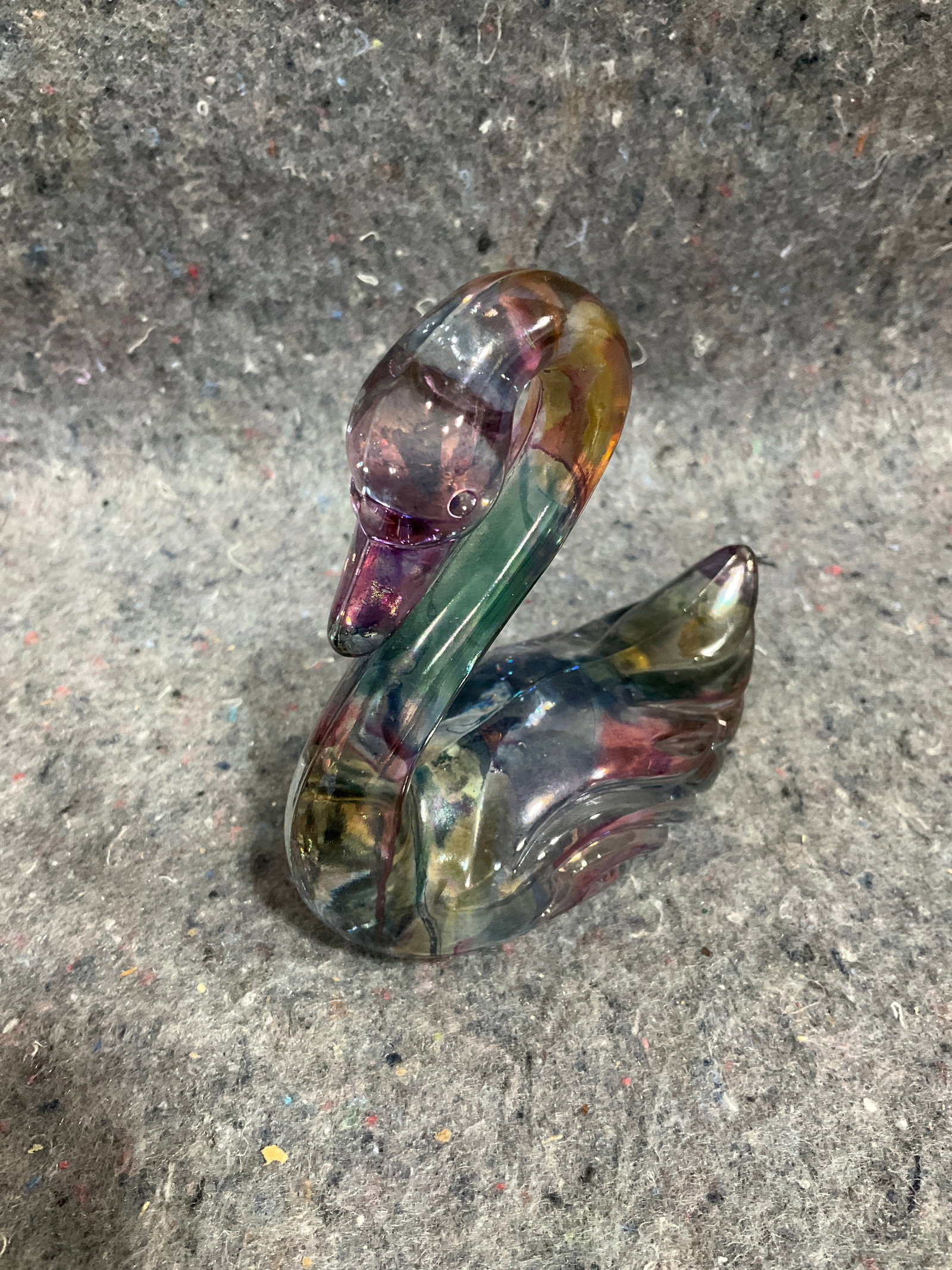 Art glass swan figurine(4in tall): Art glass swan figurine(4in tall)