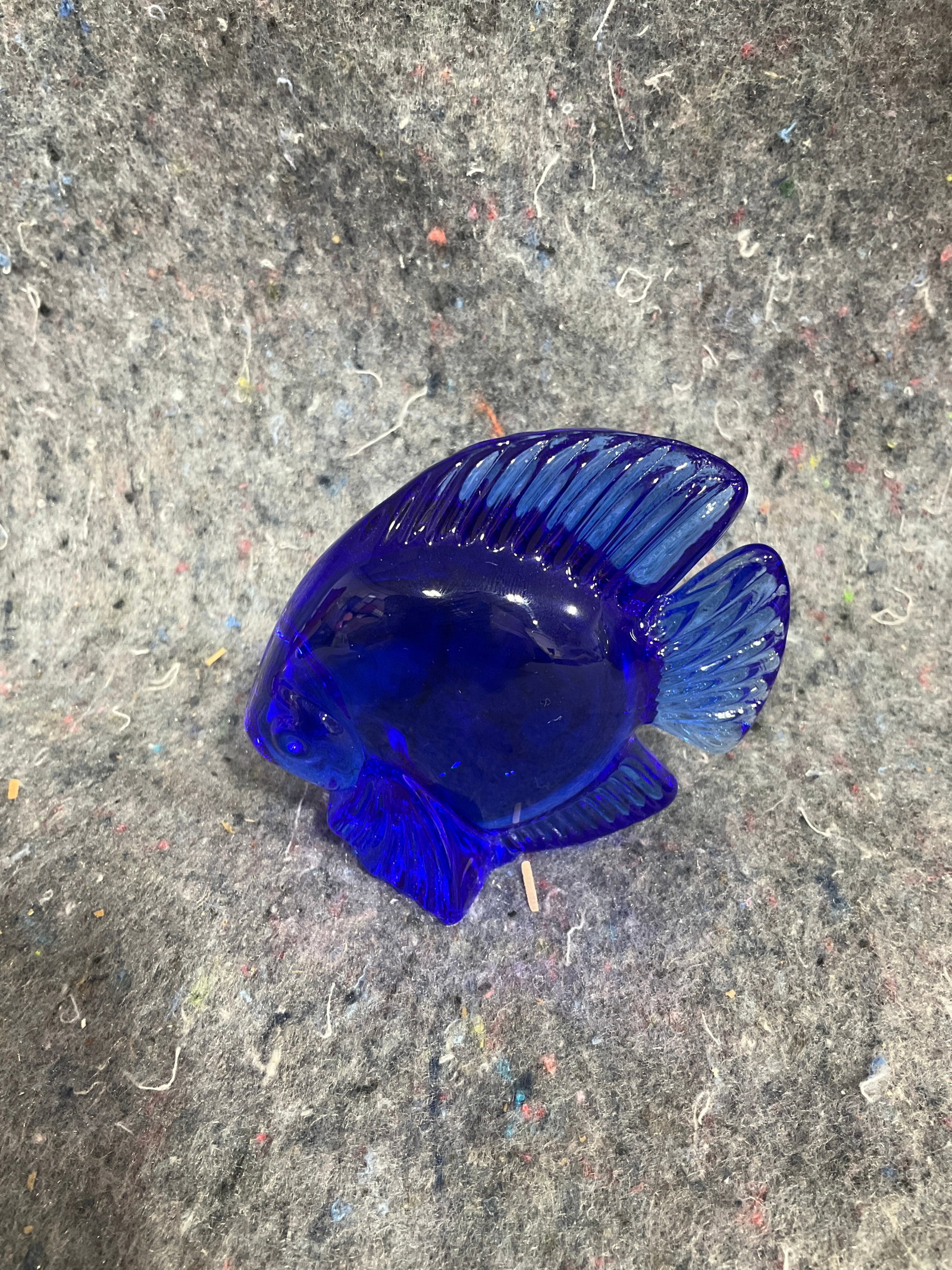 Crystal glass fish figurine signed on bottom(3in tall) (1 of 1)