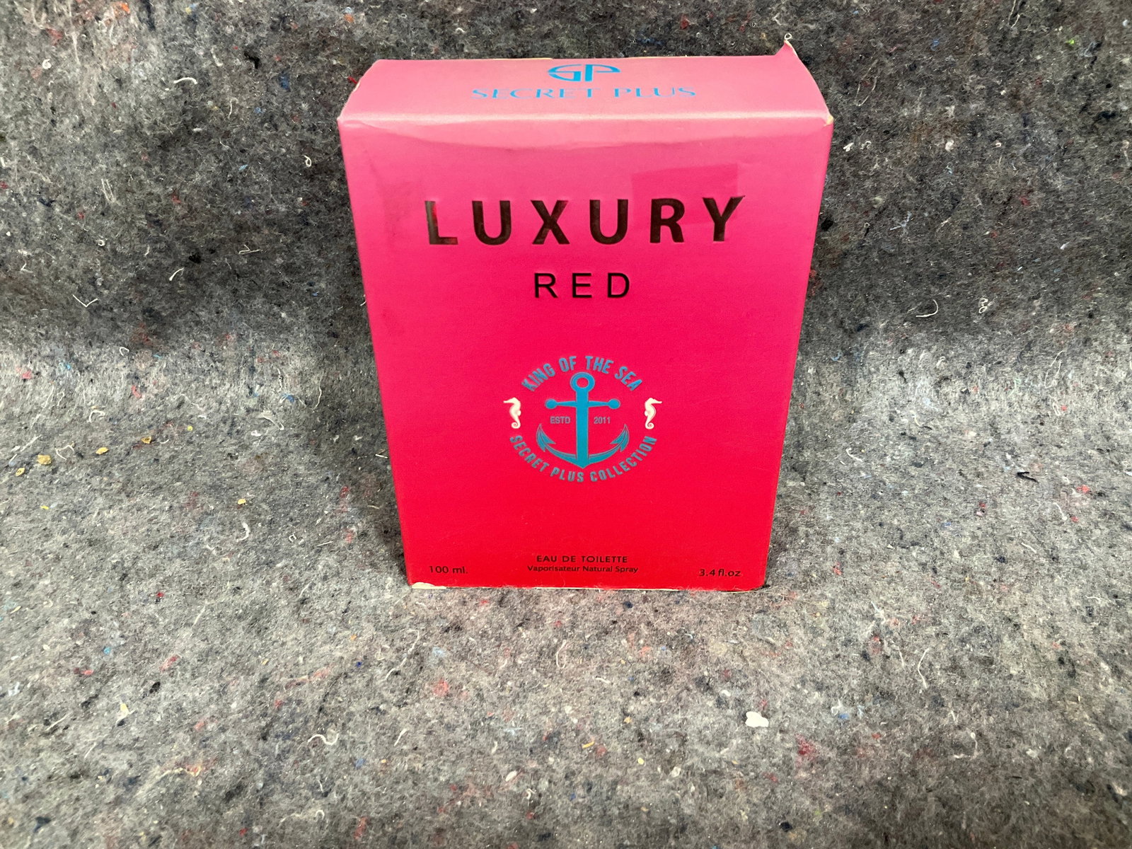 Luxury Red eau de toilette spray(3.4fl.oz.): Luxury Red eau de toilette spray(3.4fl.oz.)