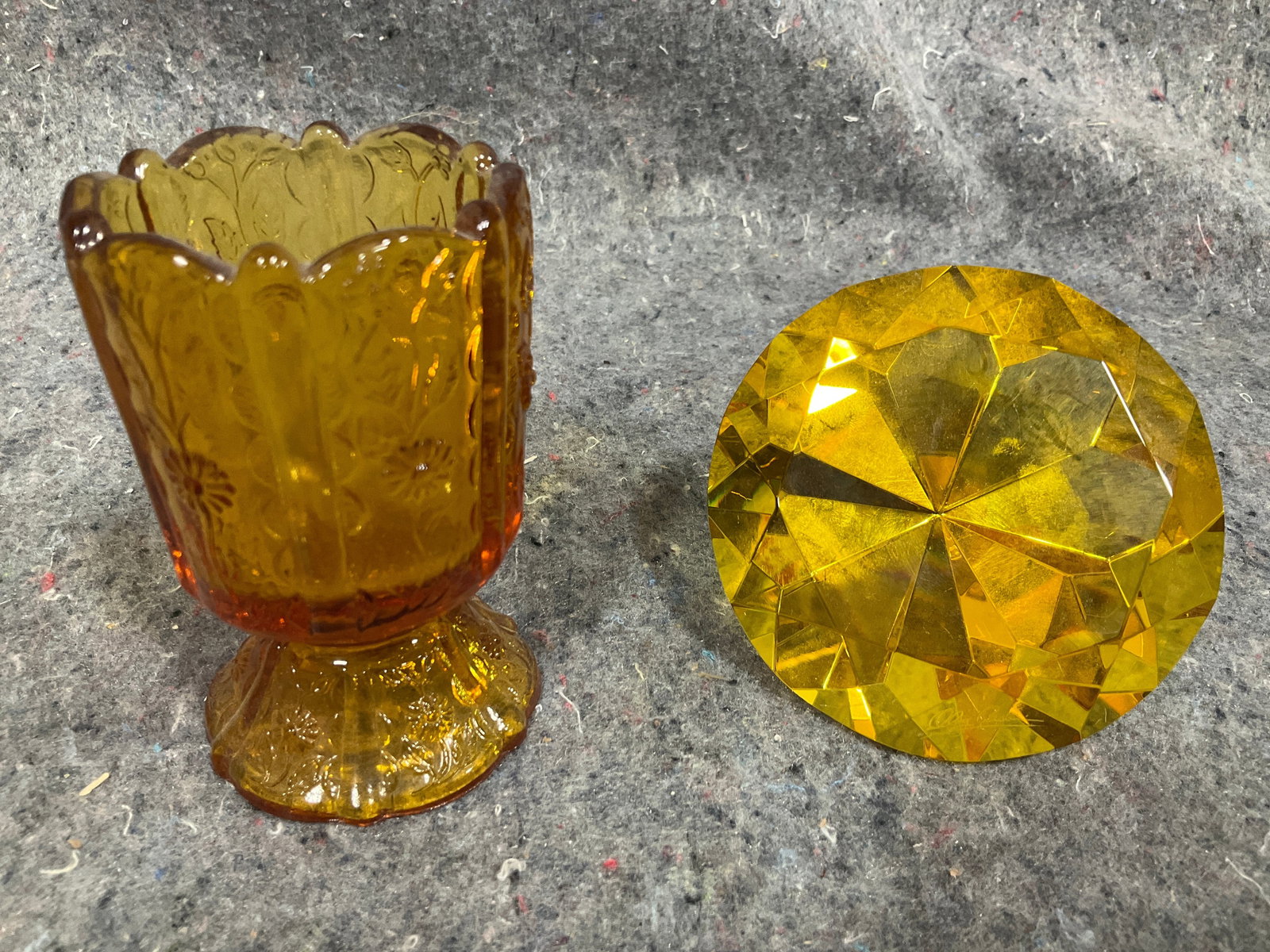 Oleg Cassini Crystal, and Amber Glass (4in Tall) (1 of 1)