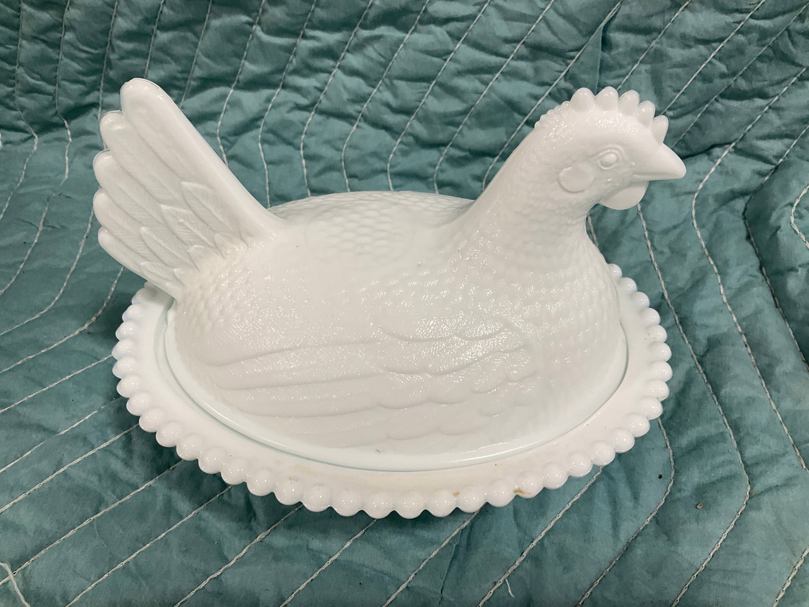Milk Glass Nesting Hen (6in Tall) (1 of 1)