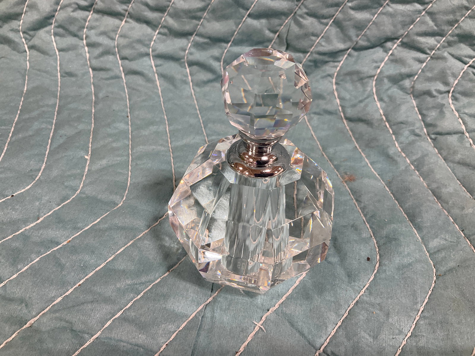 Simon Designs Lead Crystal Perfume Bottle (4in Tall) (1 of 1)