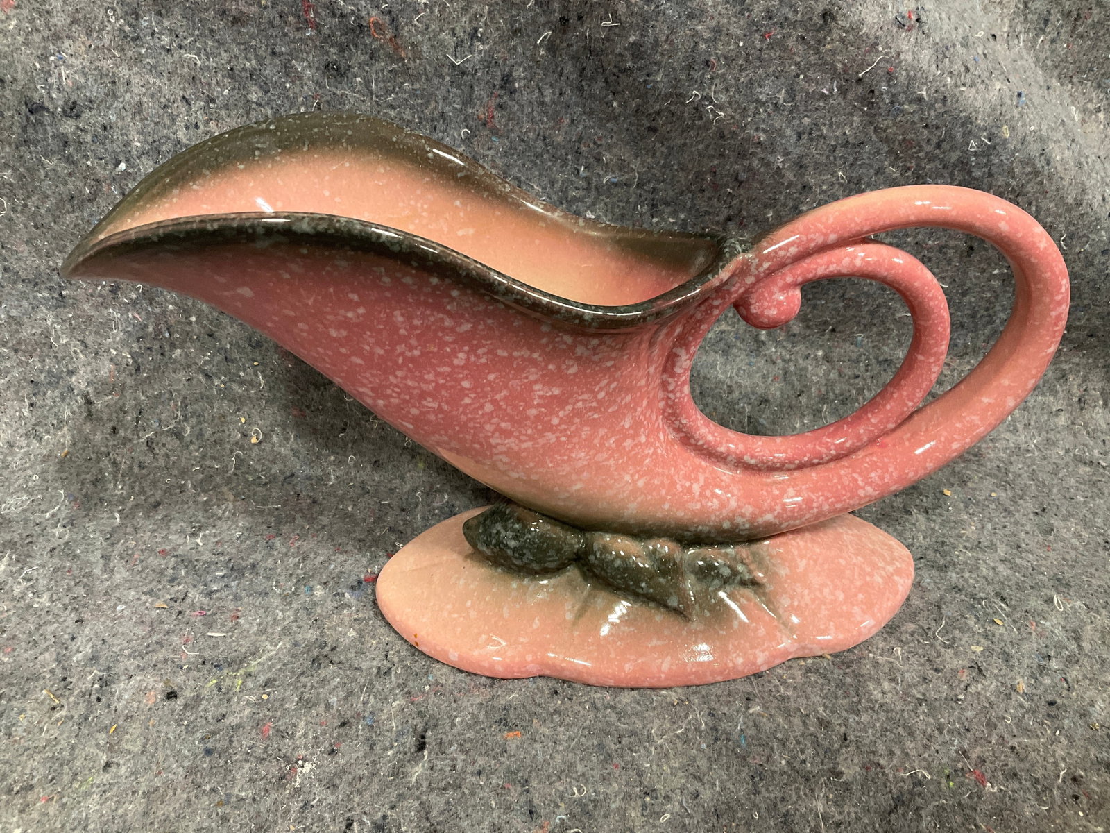 Vintage Hull Art Pottery Cornucopia Planter (6.5in Tall) (1 of 1)