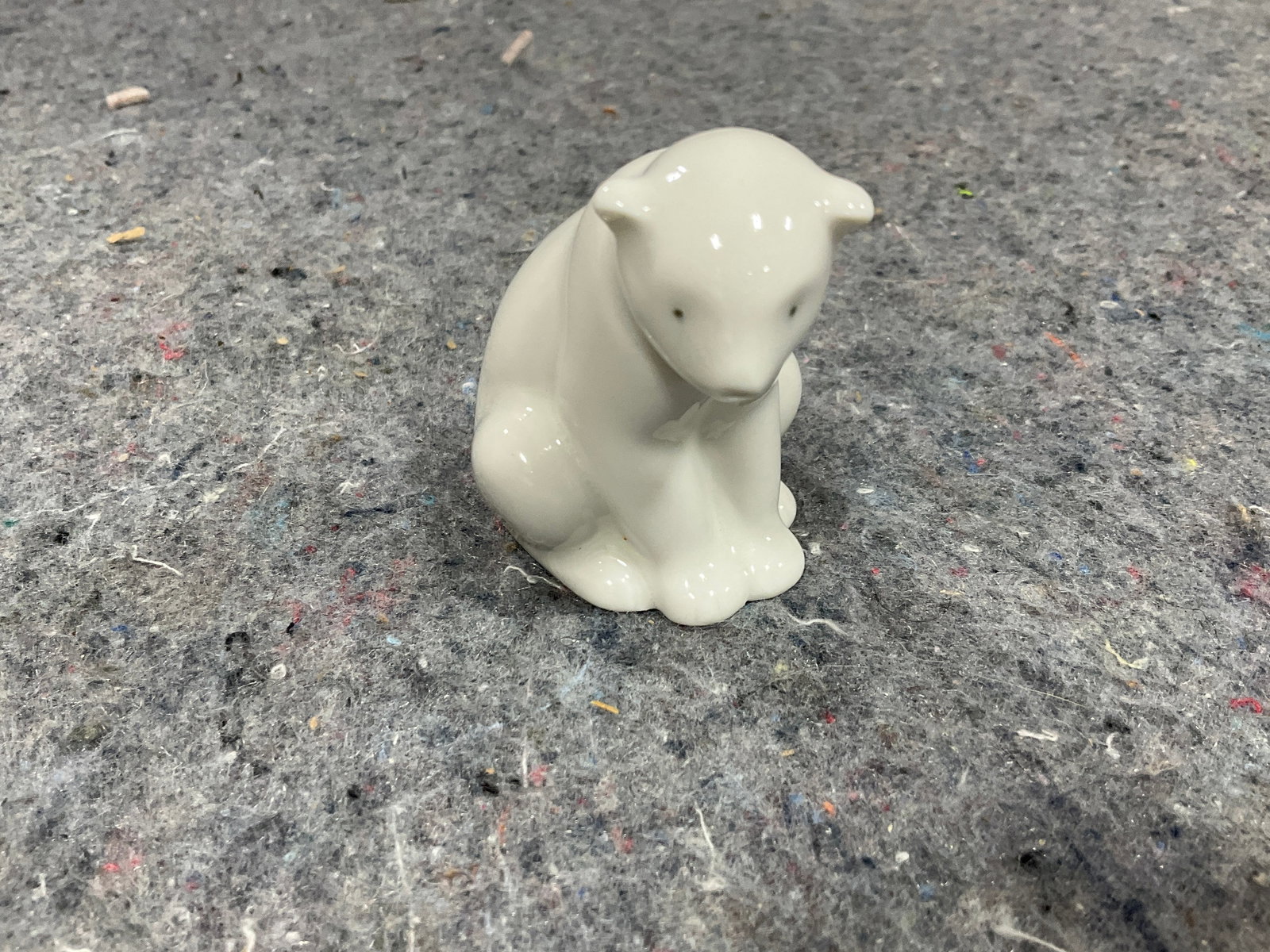 Lladro Polar Bear Figure (2.5in Tall) (1 of 1)