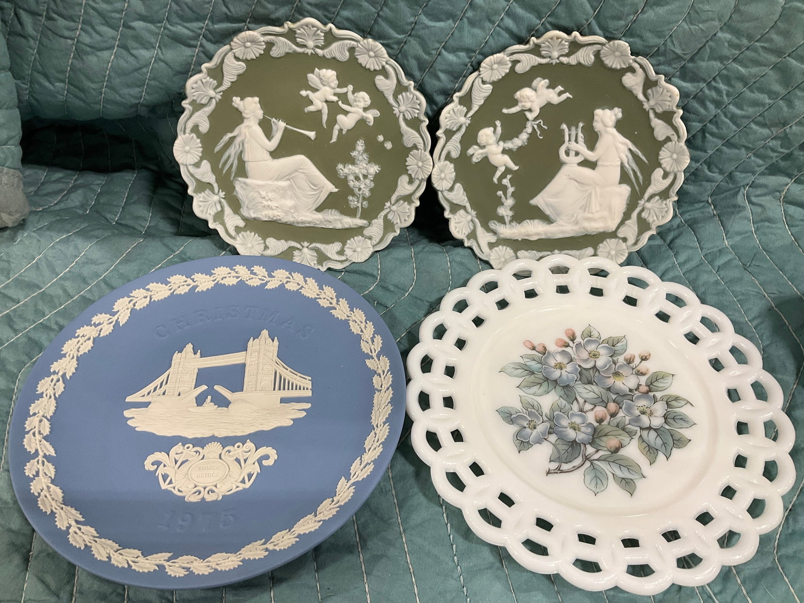 Various Decorative Plates (Wedgwood, Sandrea, etc) (1 of 1)