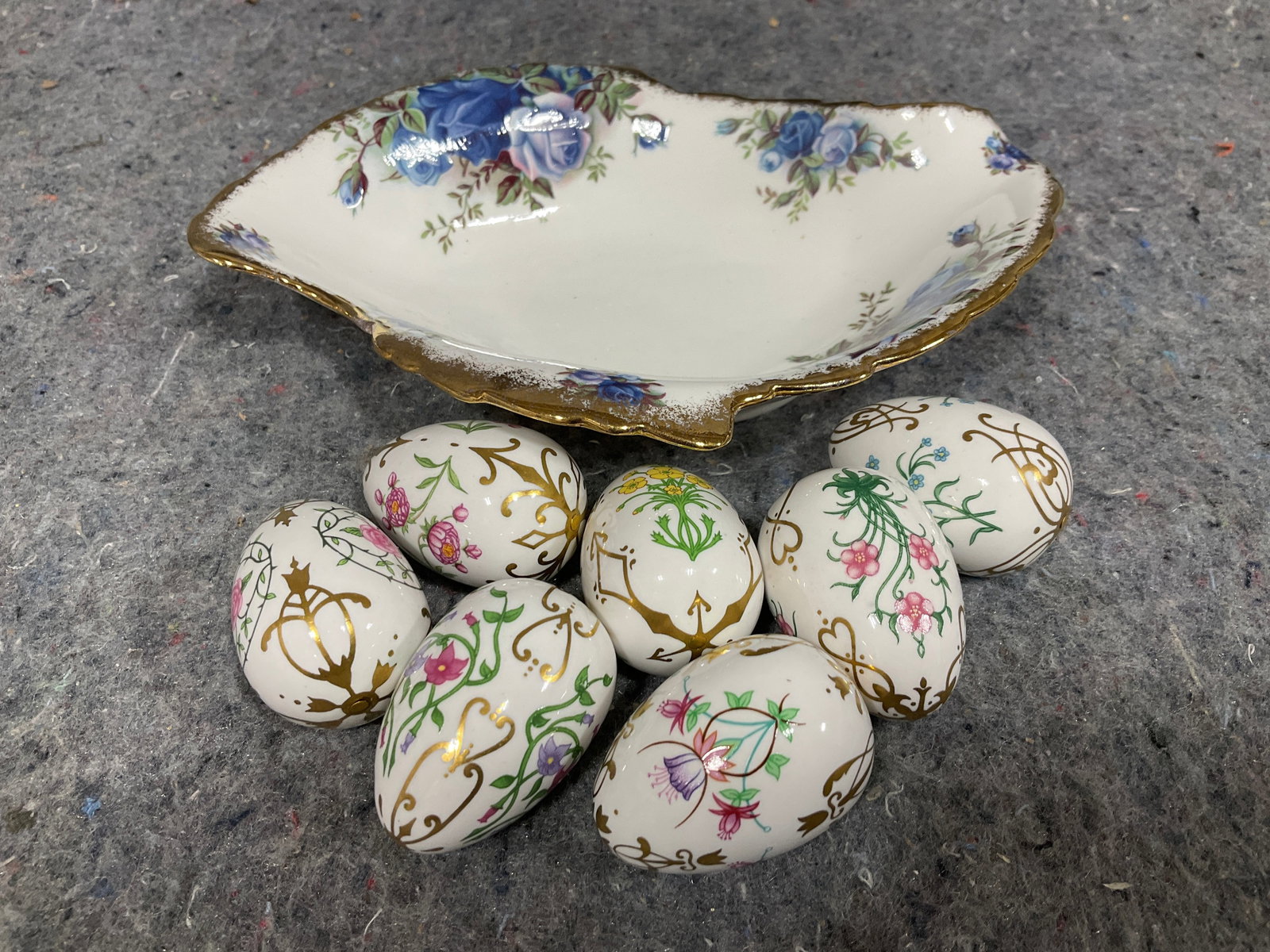 Royal Albert Ceramic Dish, and Ceramic Eggs (1 of 1)