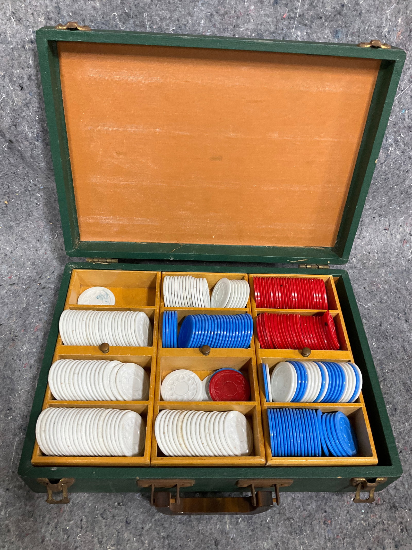 Vintage Poker Set (1 of 1)